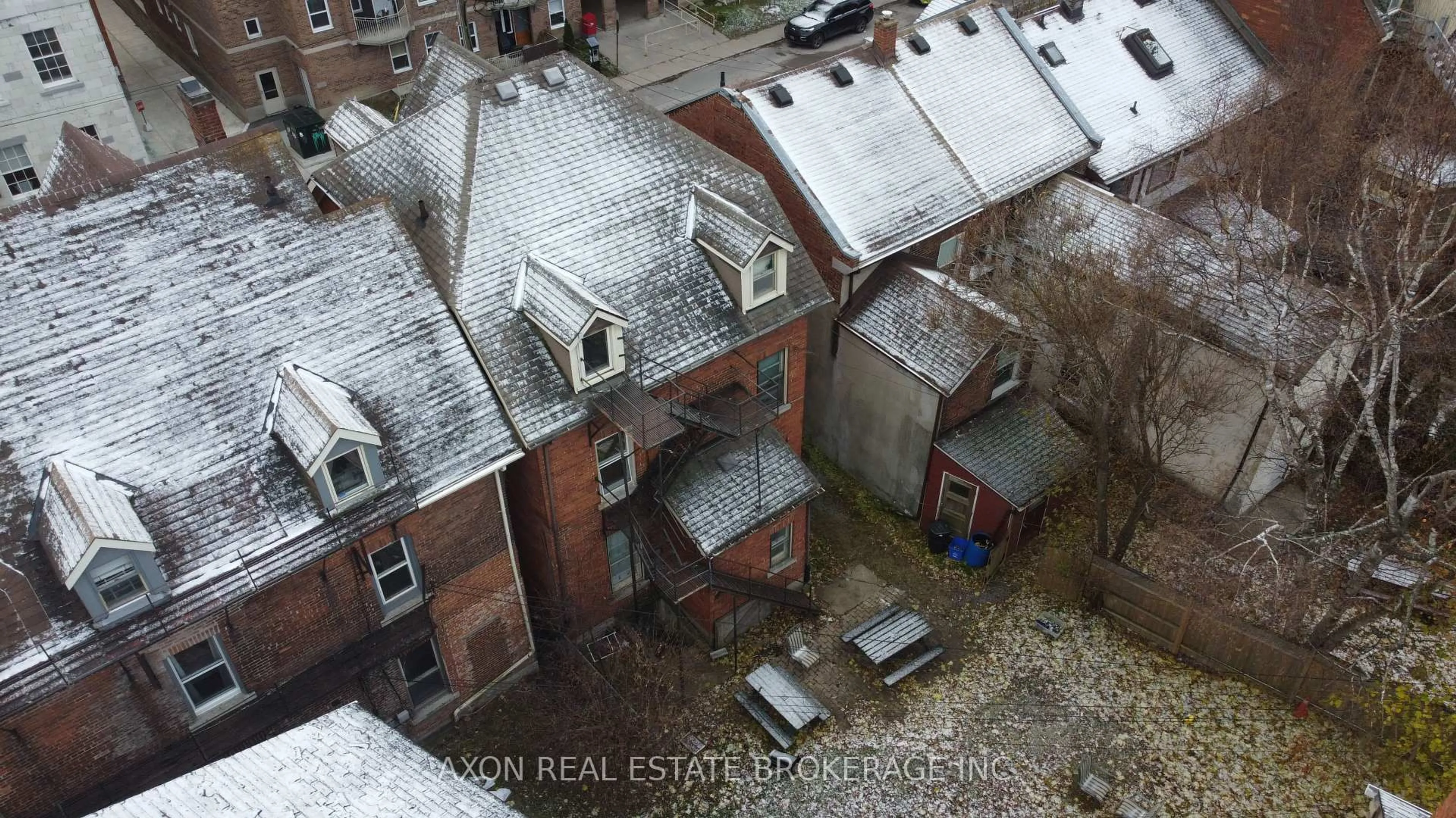 A pic from outside/outdoor area/front of a property/back of a property/a pic from drone, city buildings view from balcony for 206 Bagot St, Kingston Ontario K7L 3G1