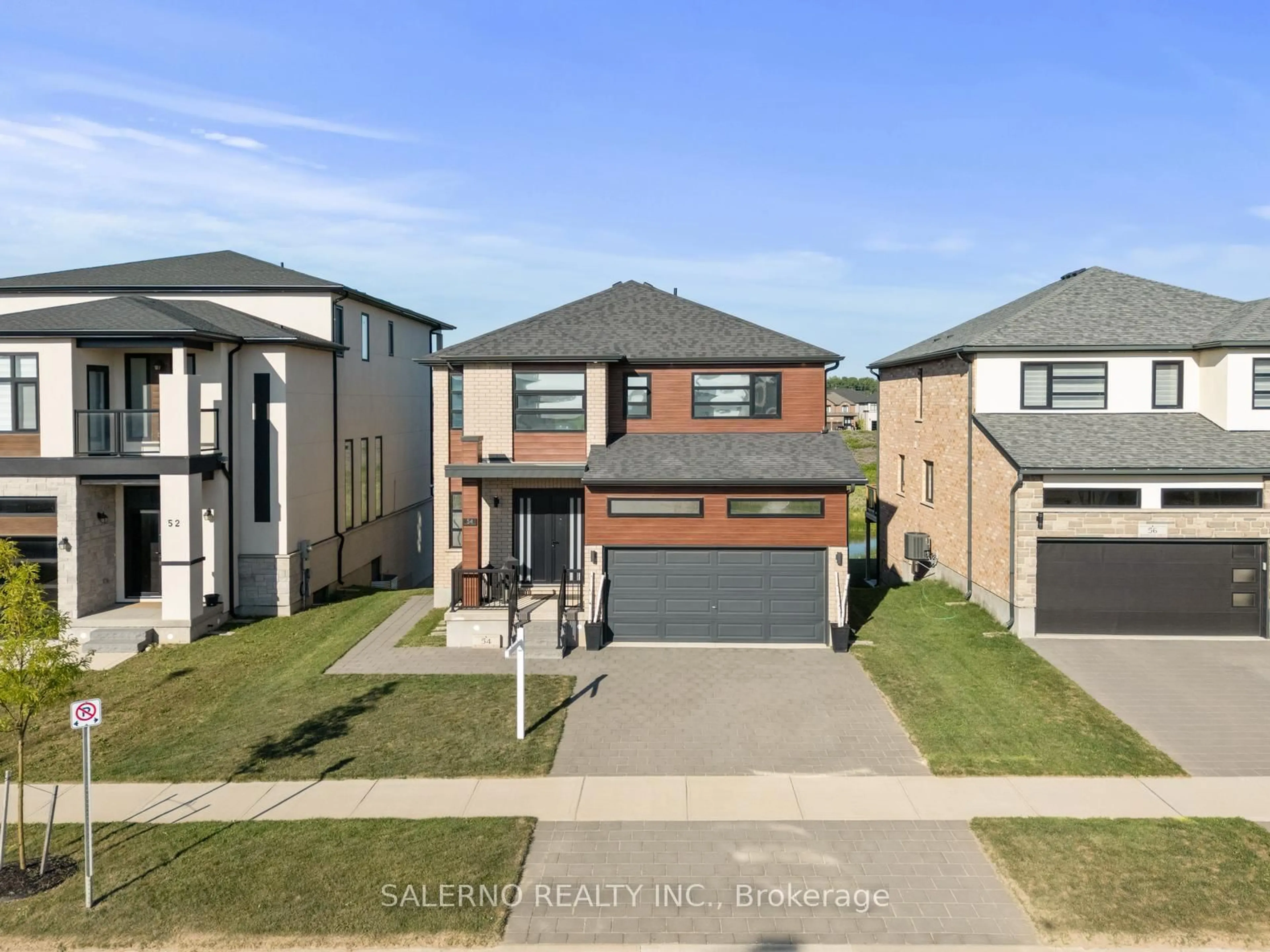 A pic from outside/outdoor area/front of a property/back of a property/a pic from drone, street for 54 Grandville Circ, Brant Ontario N3L 0J3