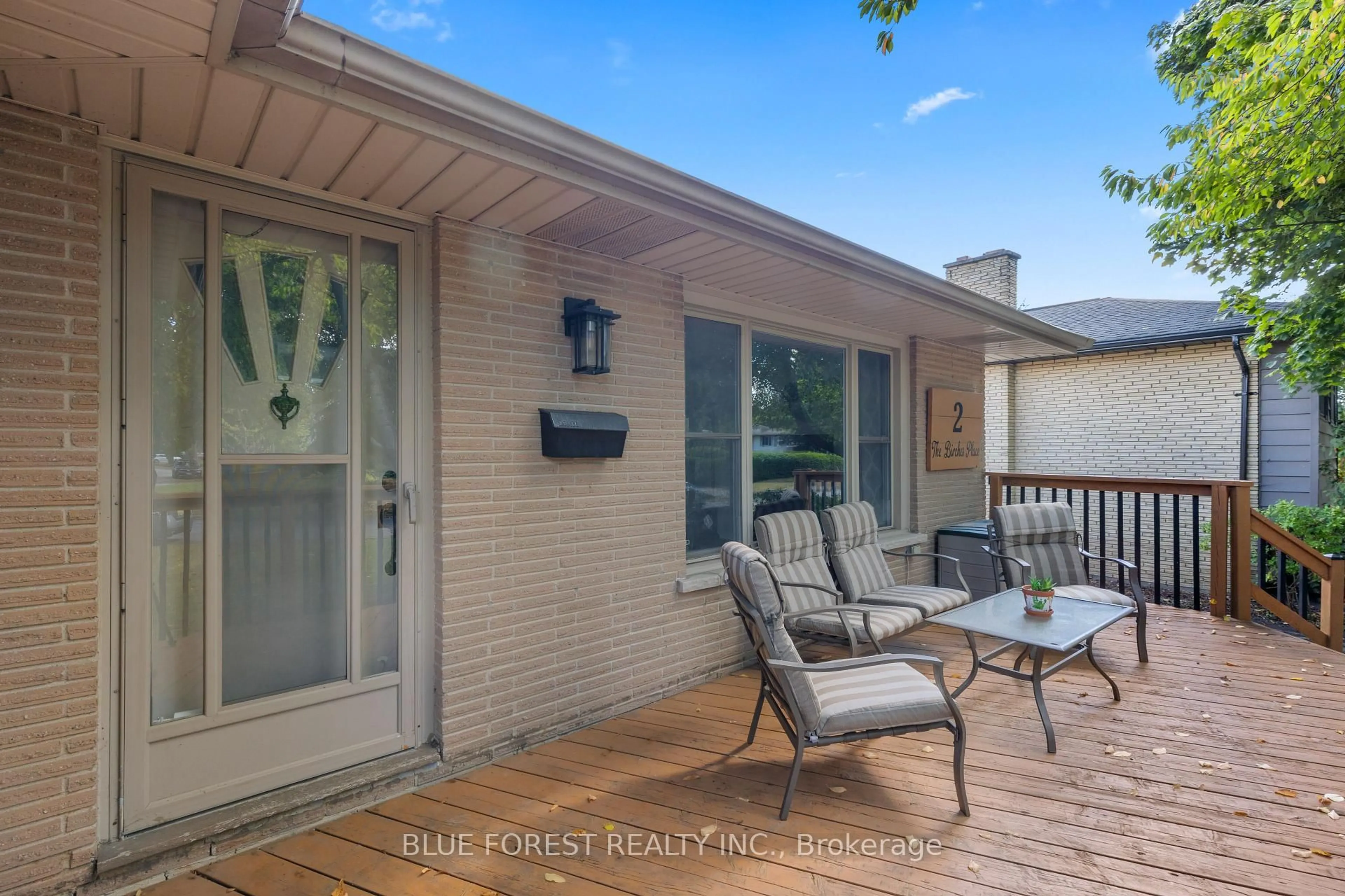 Patio, street for 2 The Birches Pl, London South Ontario N5Z 4G2