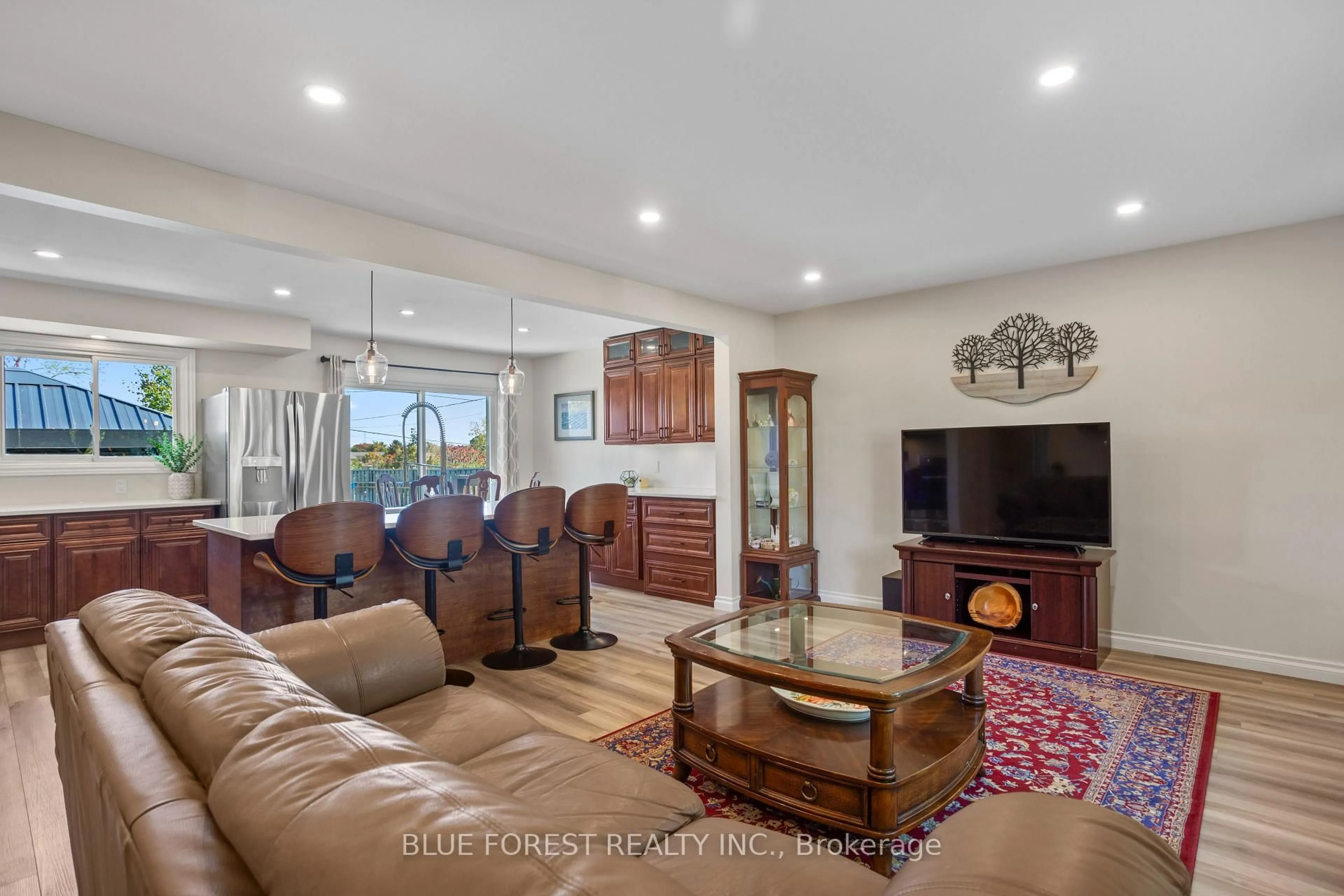 Living room with furniture, unknown for 2 The Birches Pl, London South Ontario N5Z 4G2