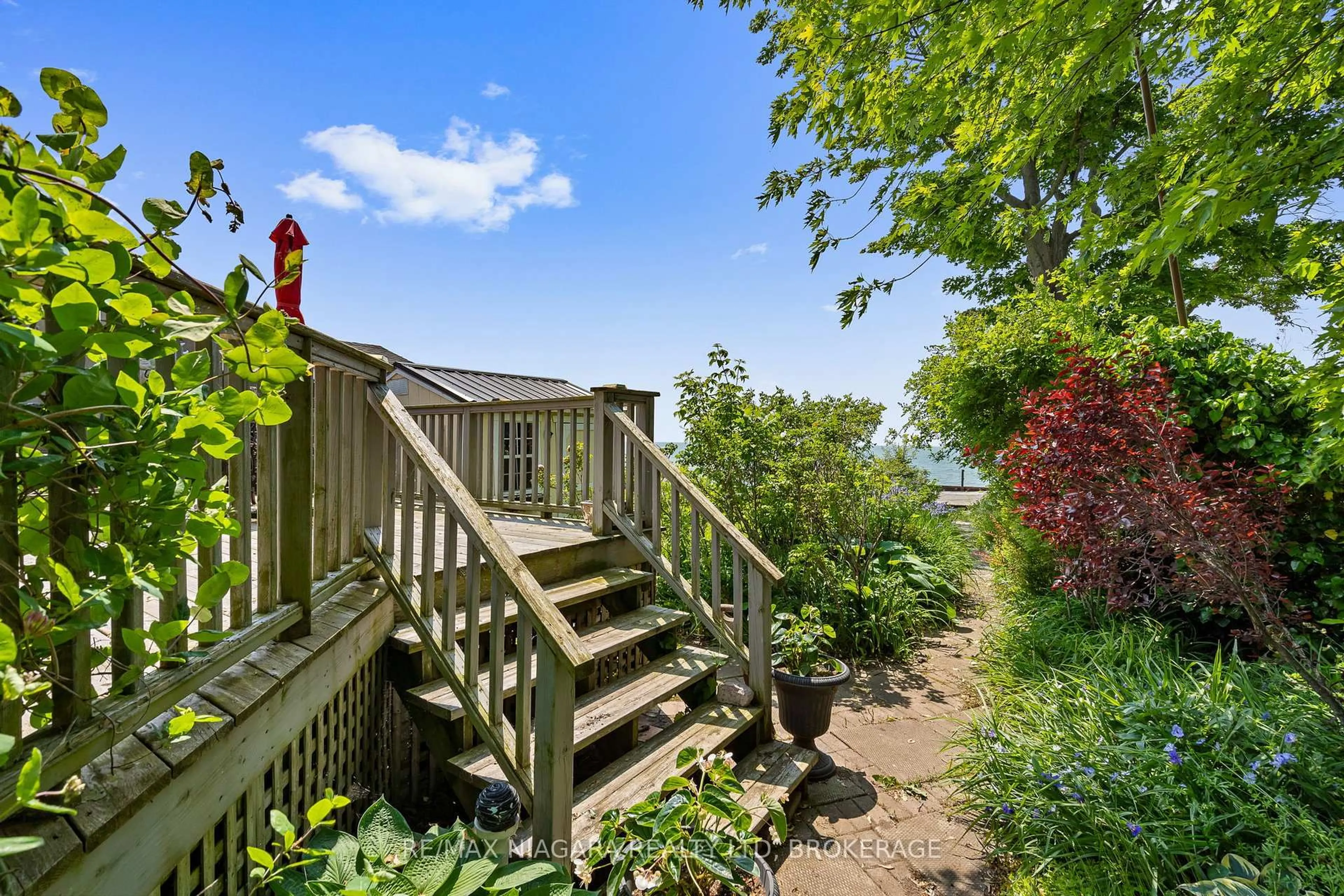 Patio, water/lake/river/ocean view for 2944 North Shore Dr, Haldimand Ontario N0A 1K0