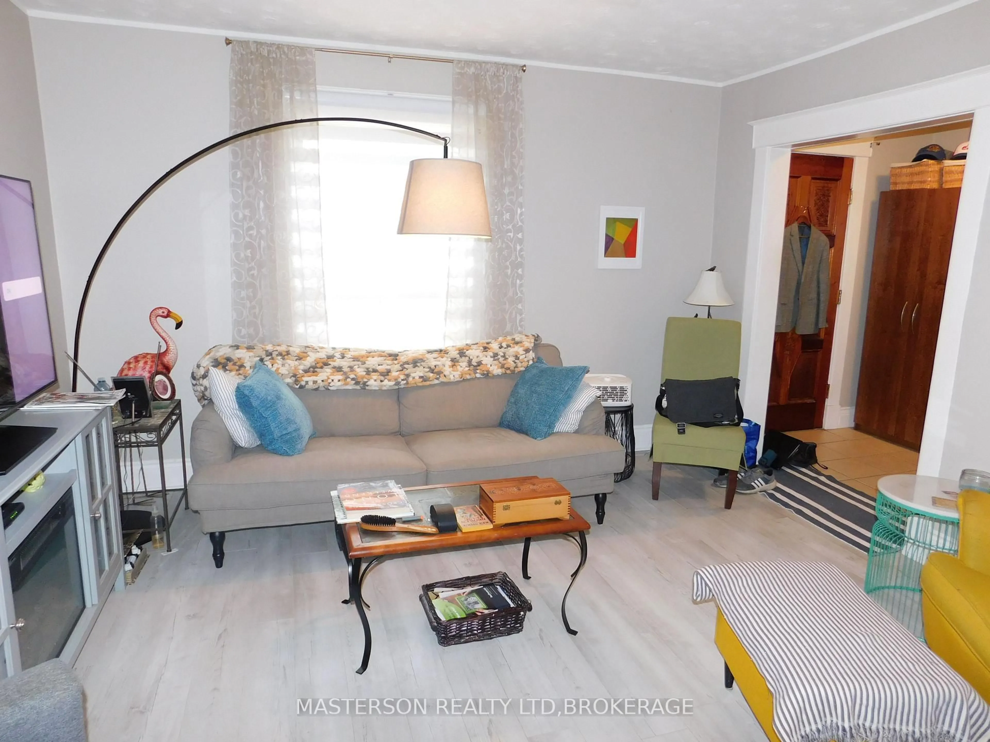 Living room with furniture, unknown for 4627 Jepson St, Niagara Falls Ontario L2E 1J5