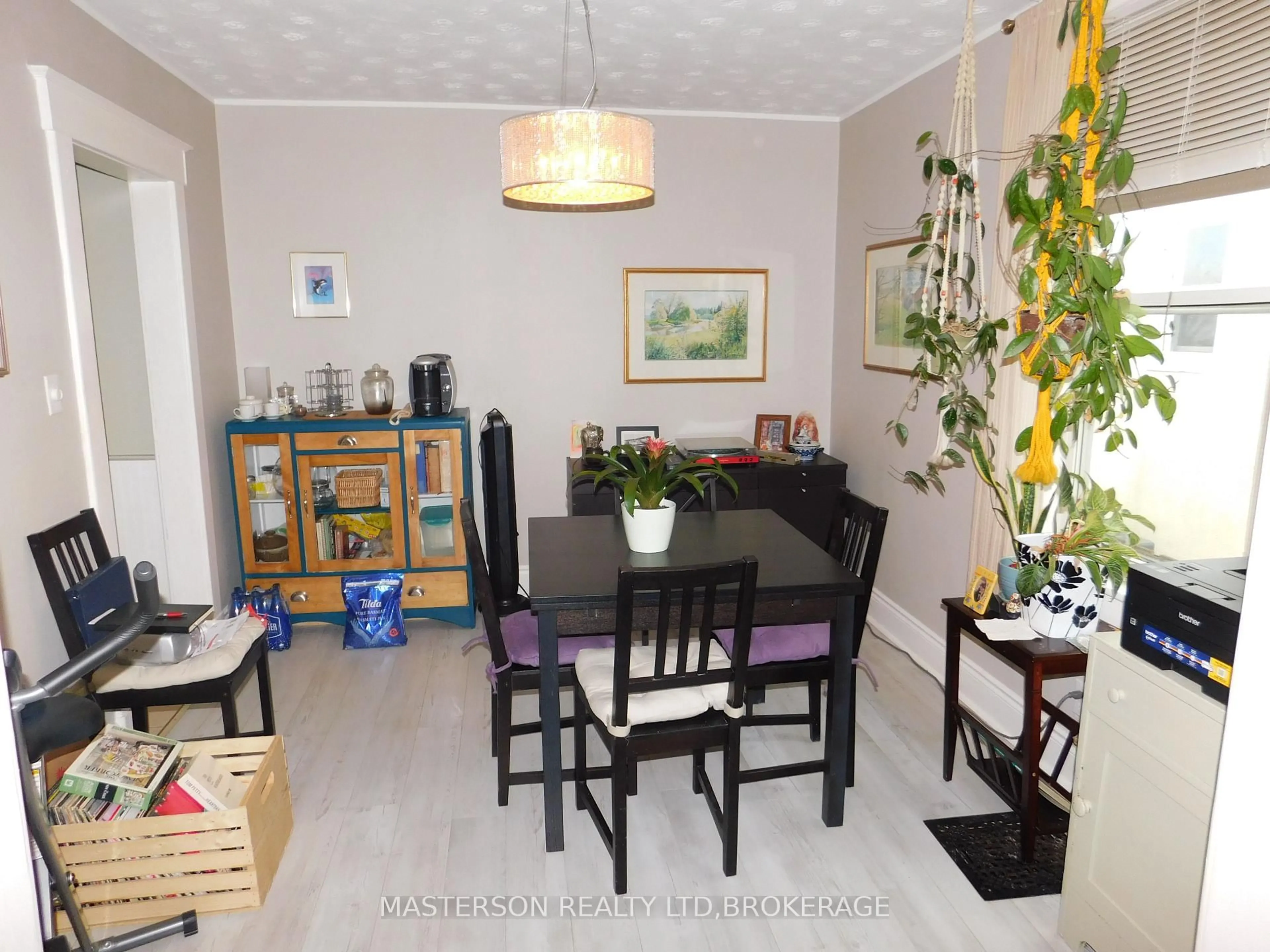 Dining room, wood/laminate floor for 4627 Jepson St, Niagara Falls Ontario L2E 1J5