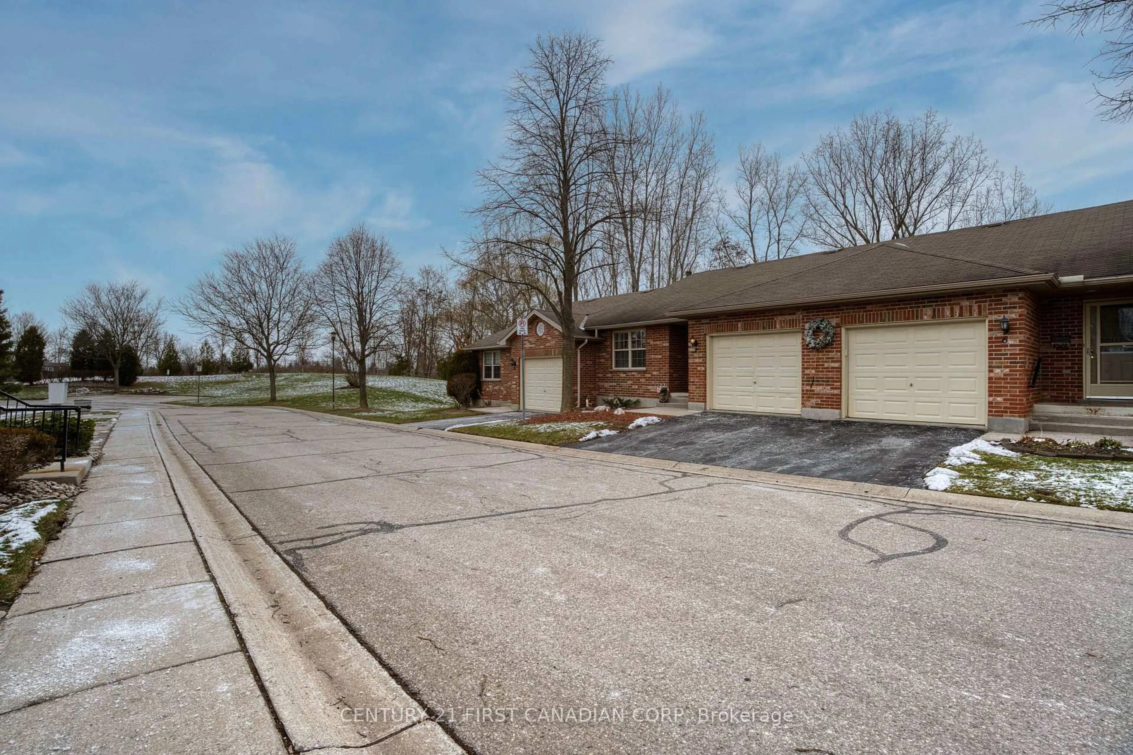 Unknown for 80 Centre St #7, London South Ontario N6J 1T5