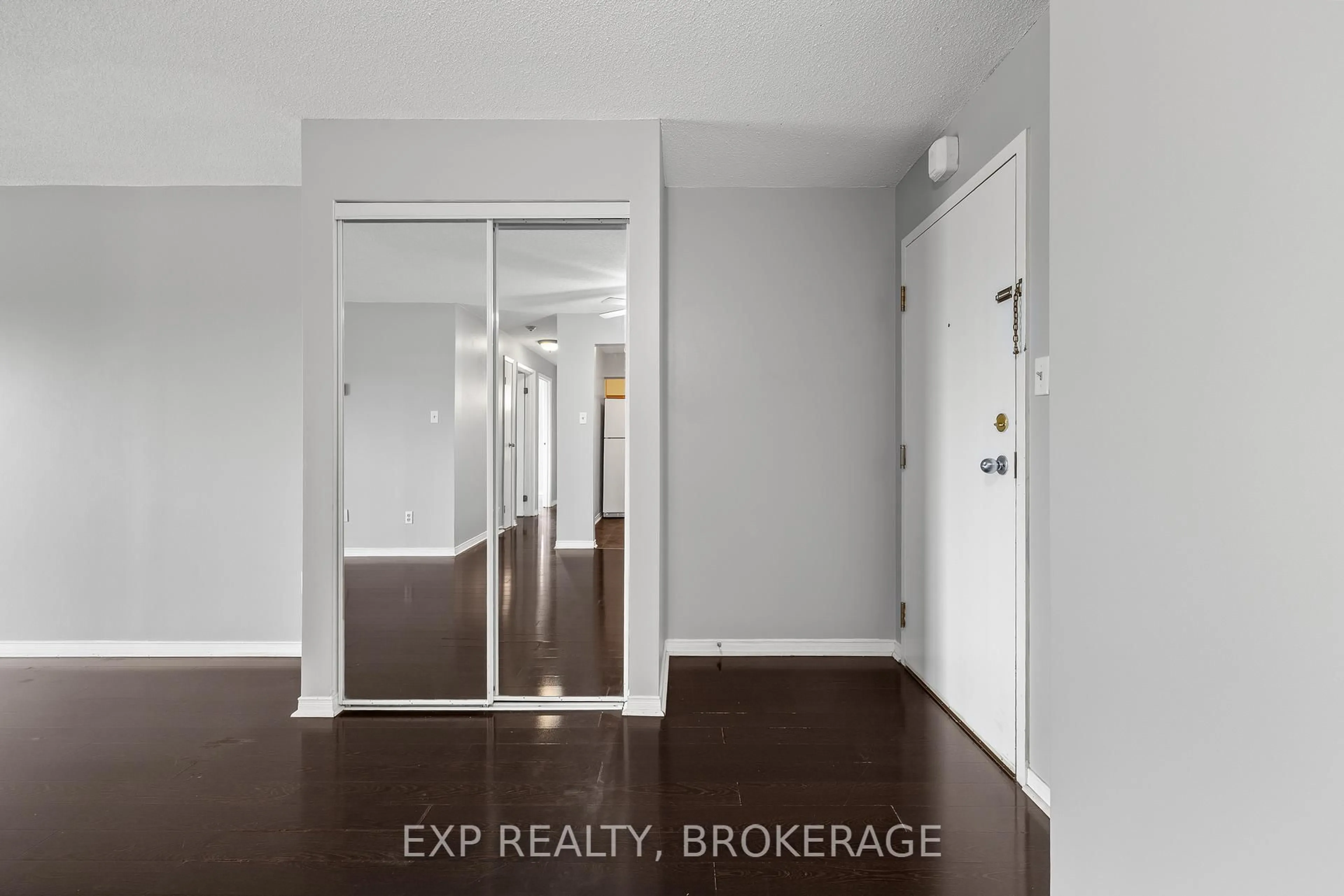 Indoor entryway for 745 Davis Dr #401, Kingston Ontario K7M 8J4
