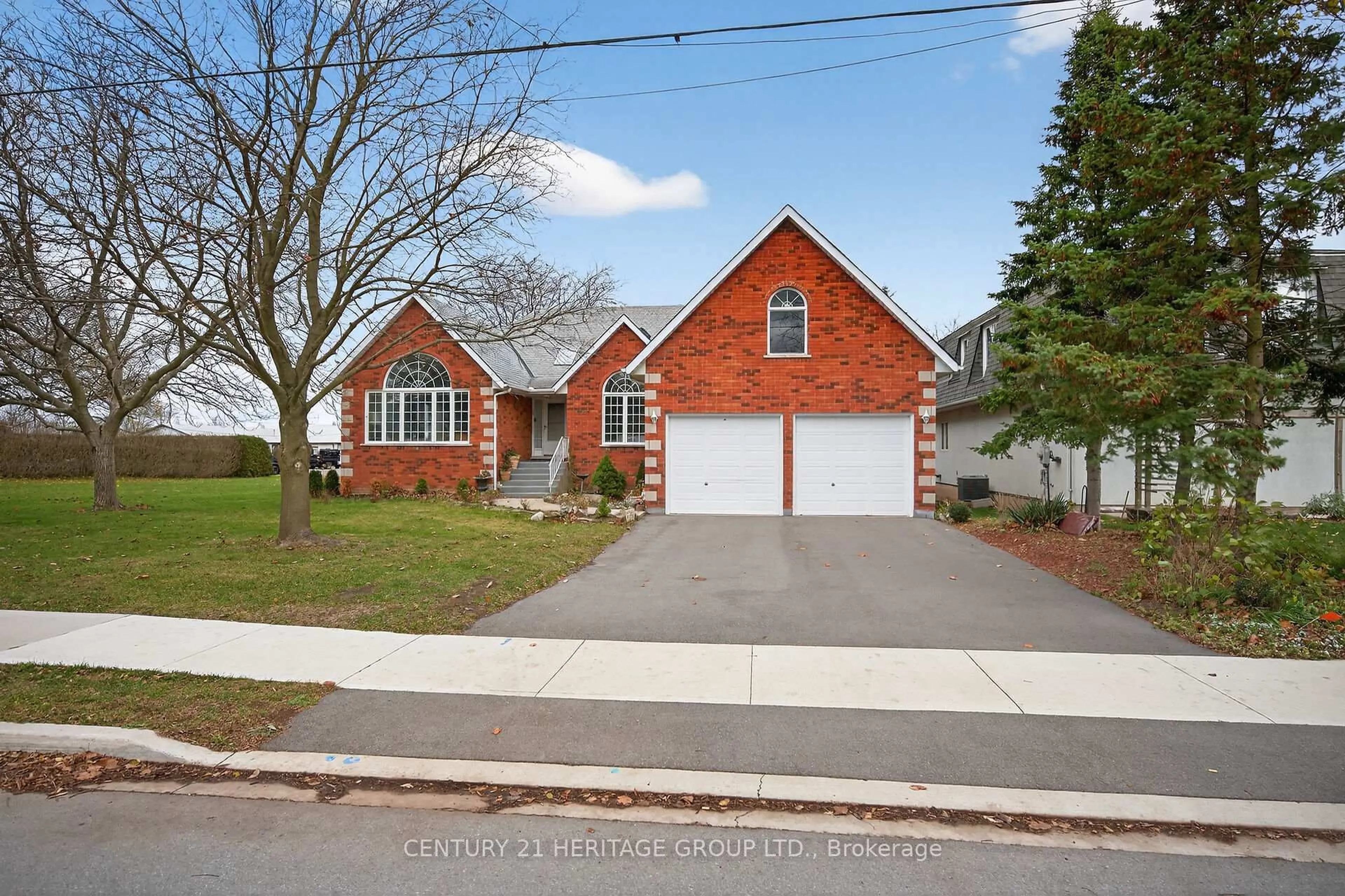 Home with brick exterior material, street for 3527 Rittenhouse Rd, Lincoln Ontario L0R 2C0