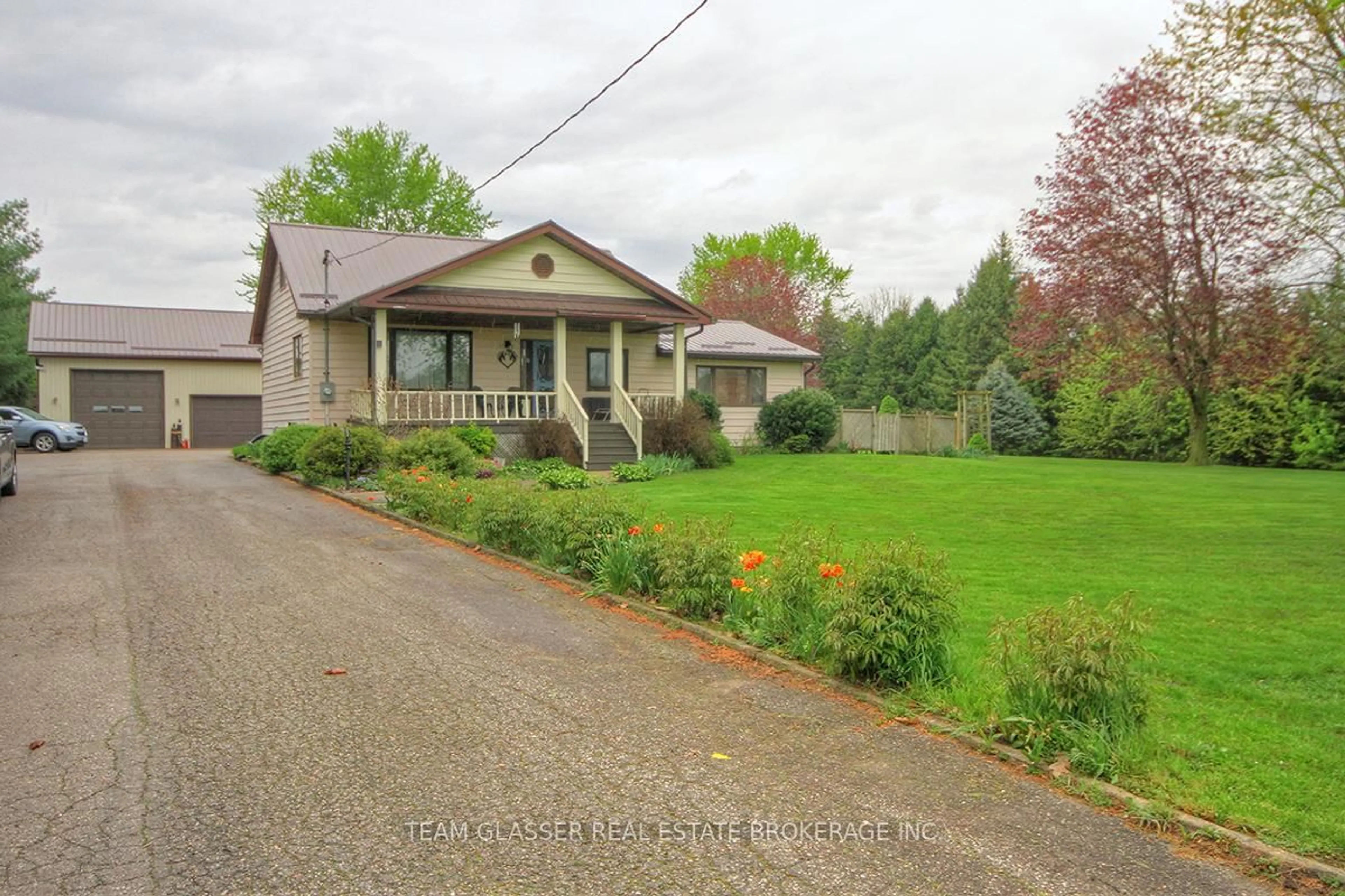 A pic from outside/outdoor area/front of a property/back of a property/a pic from drone, street for 8200 Falconbridge Dr, Strathroy-Caradoc Ontario N0L 1W0