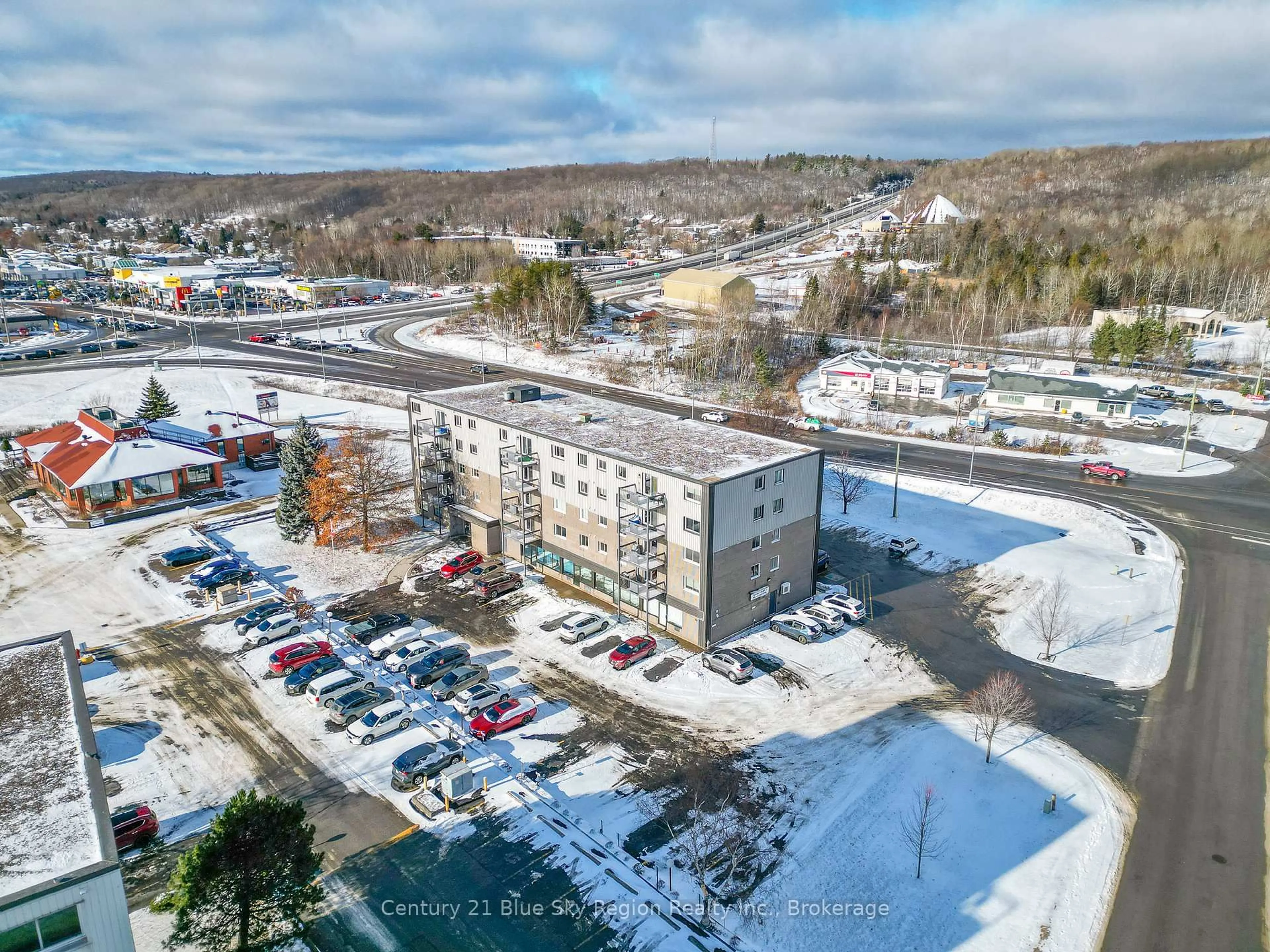 A pic from outside/outdoor area/front of a property/back of a property/a pic from drone, unknown for 955 Stockdale Rd #502, North Bay Ontario P1B 9G3