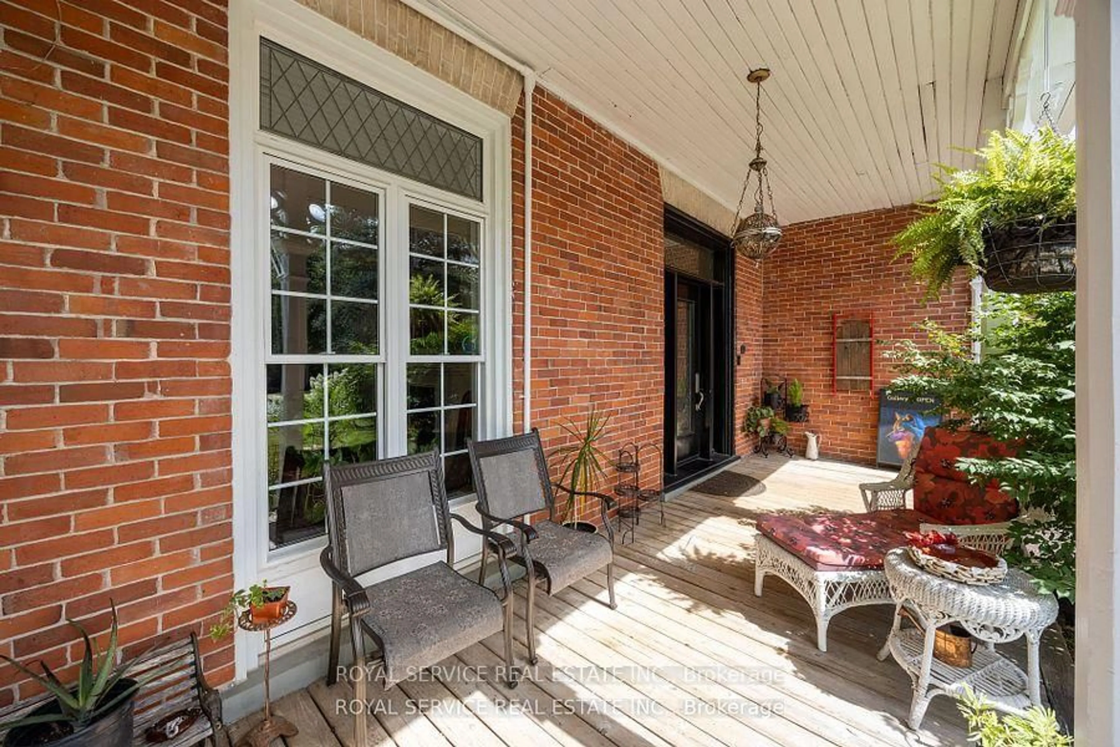 Patio, street for 60 King St, Cavan Monaghan Ontario L0A 1G0