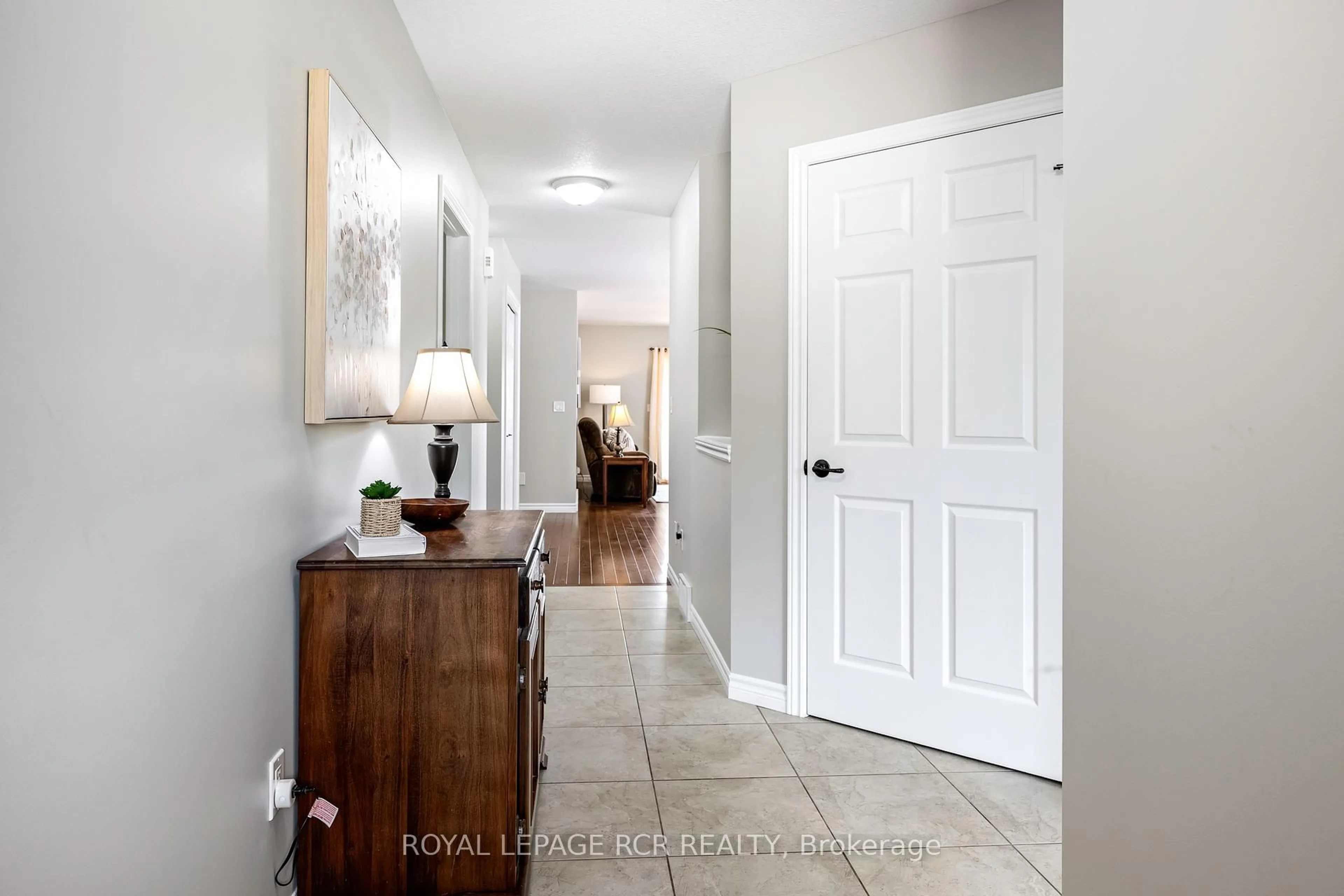 Indoor entryway for 401 Birmingham St #C6, Wellington North Ontario N0G 2L2