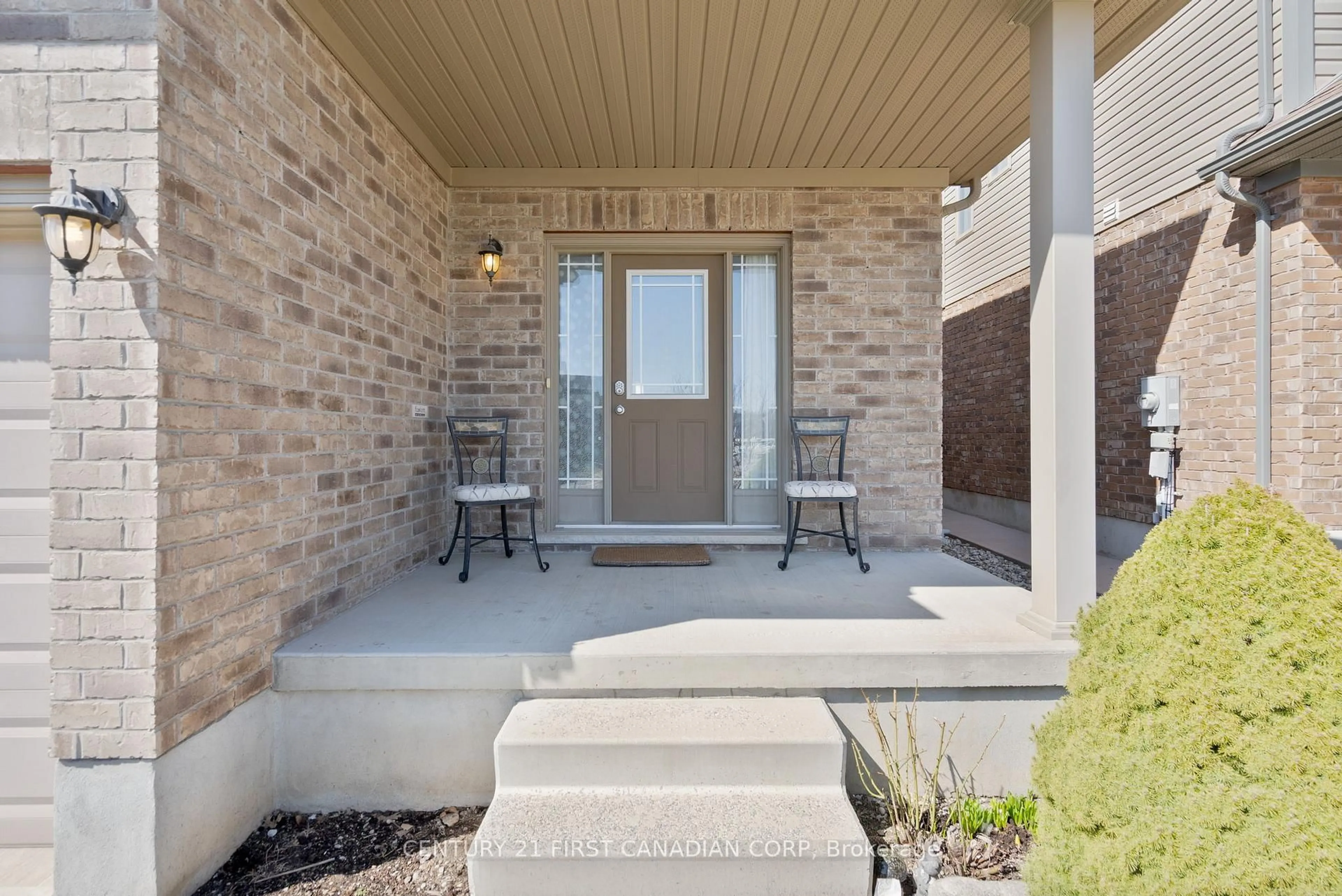Indoor entryway for 494 BLACKACRES Blvd, London North Ontario N6G 0J6