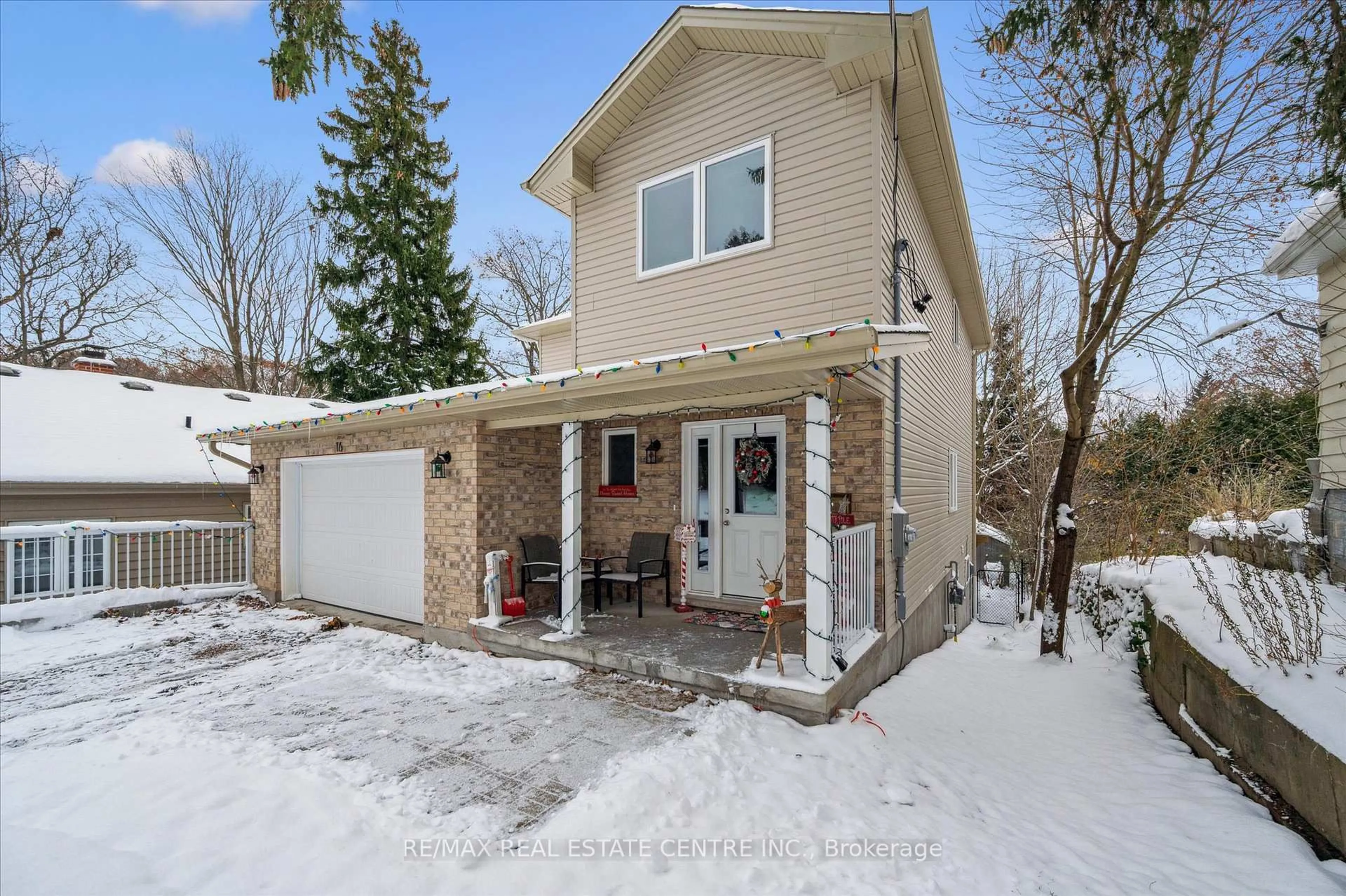 Unknown for 16 Edward St, Cambridge Ontario N3C 1J7