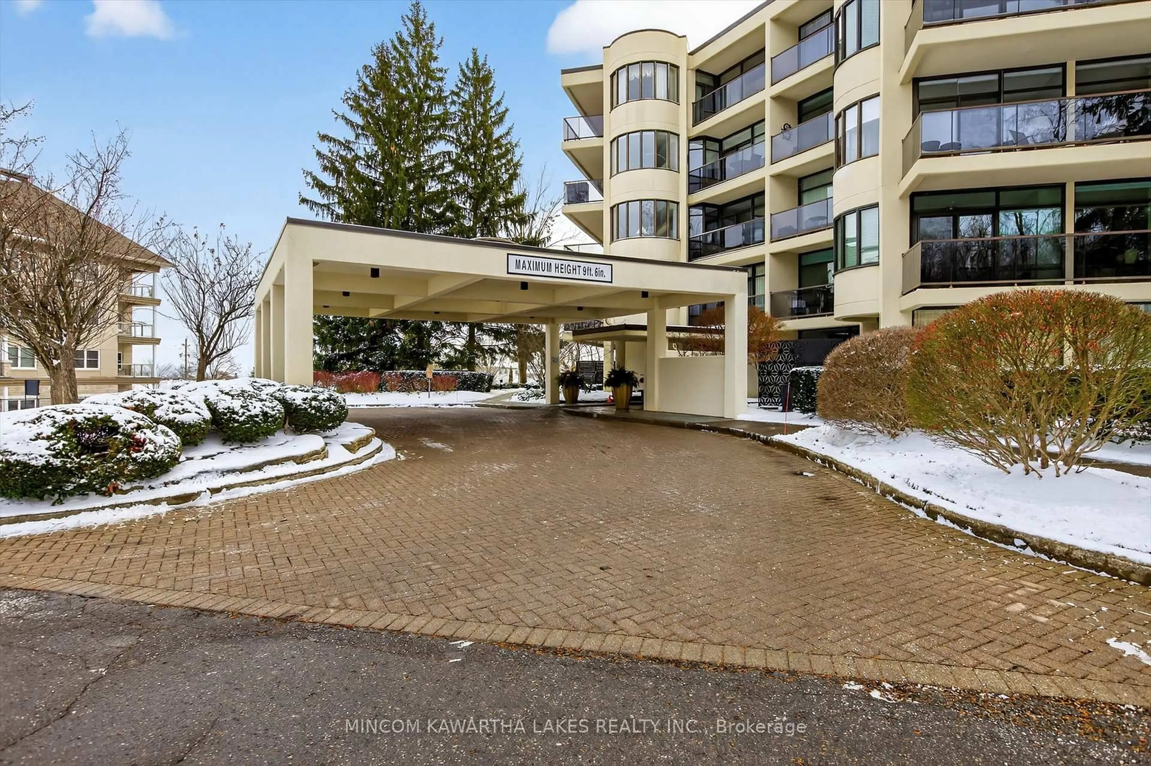 Indoor foyer for 1818 Cherryhill Rd #204, Peterborough Ontario K9K 1S6