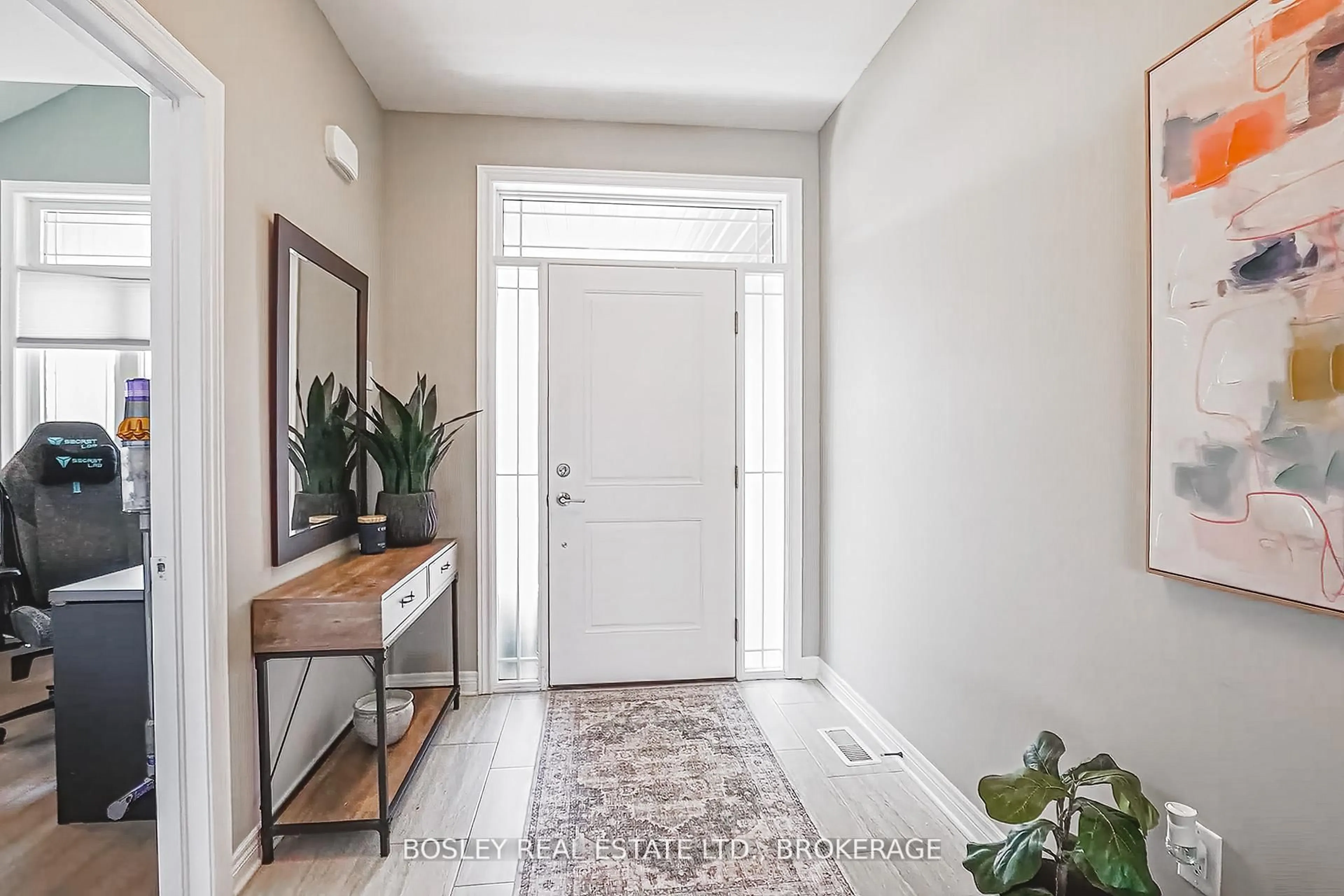 Indoor entryway for 14 Cinnamon St, Thorold Ontario L2V 0H6