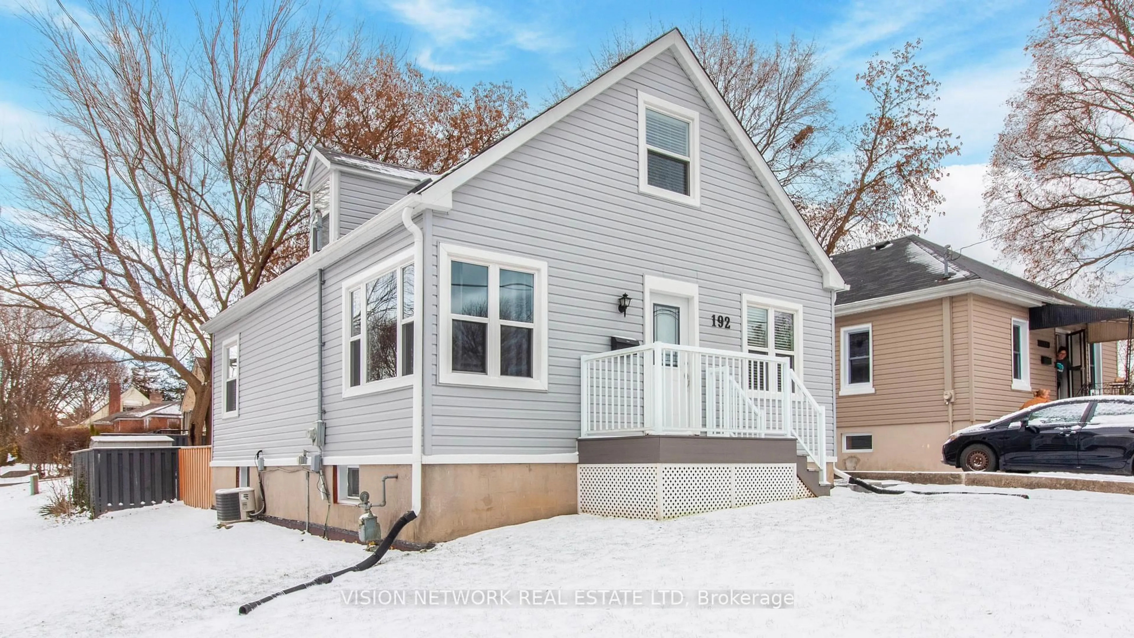 Home with vinyl exterior material, street for 192 Taylor St, London East Ontario N5Y 2J4