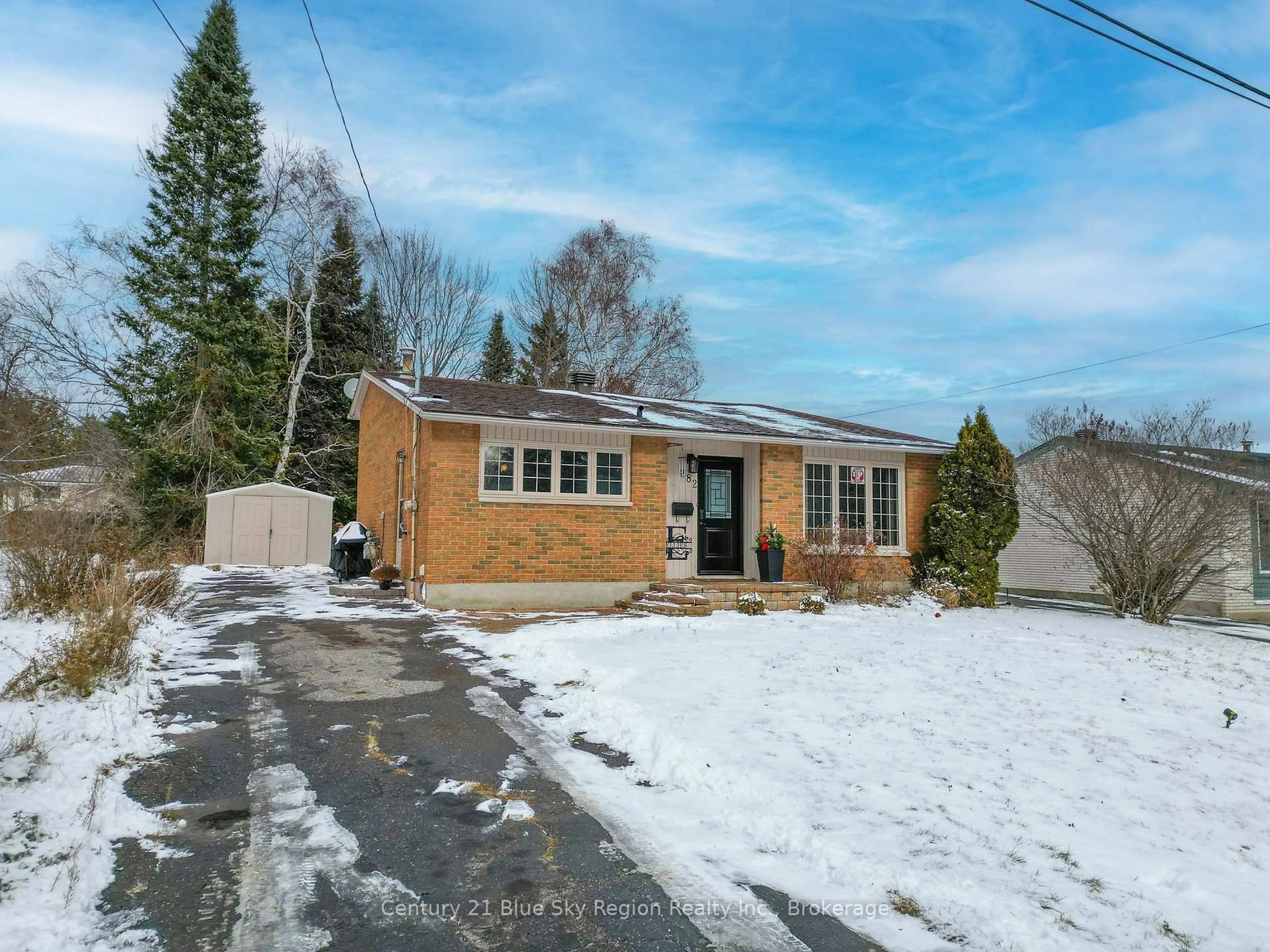 A pic from outside/outdoor area/front of a property/back of a property/a pic from drone, street for 282 Michener Dr, North Bay Ontario P1A 3J1