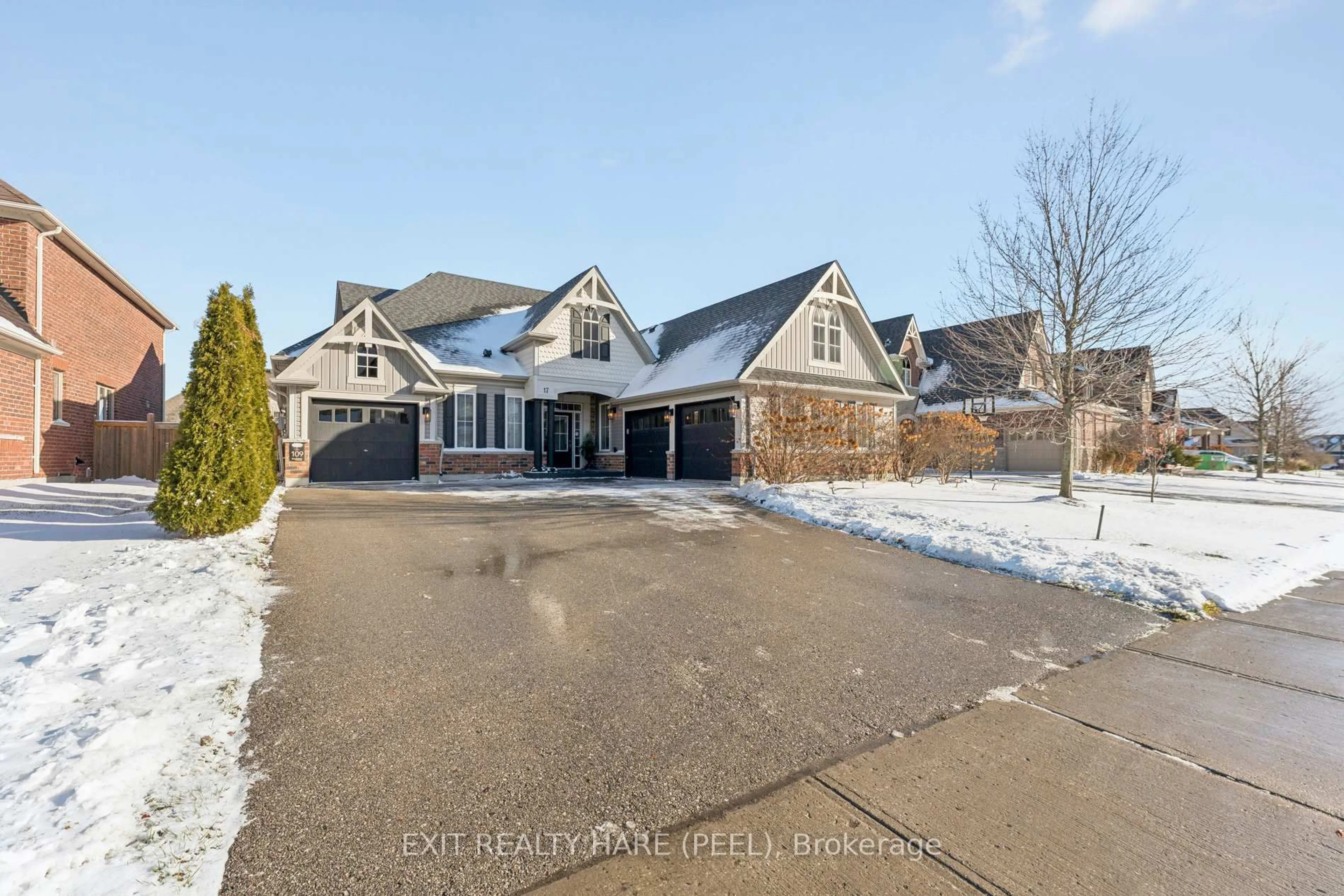 A pic from outside/outdoor area/front of a property/back of a property/a pic from drone, street for 17 Anderson Ave, Mono Ontario L9W 6W6