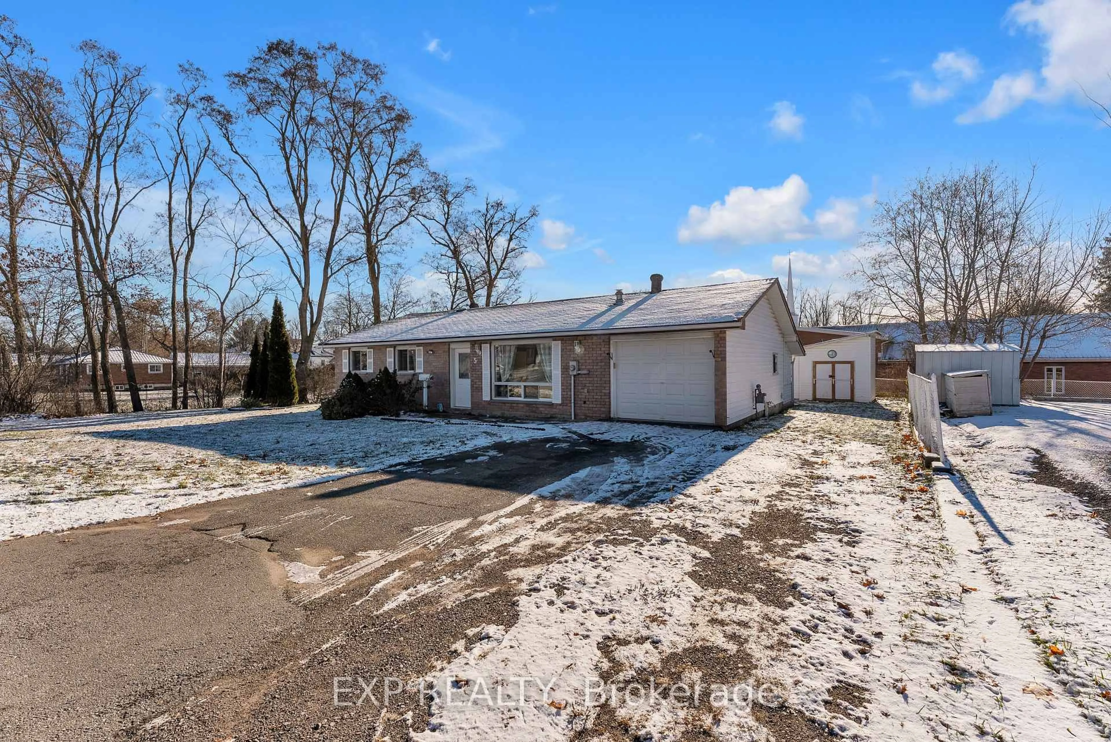 A pic from outside/outdoor area/front of a property/back of a property/a pic from drone, street for 5 Crawford Dr, Limoges Ontario K0K 2M0