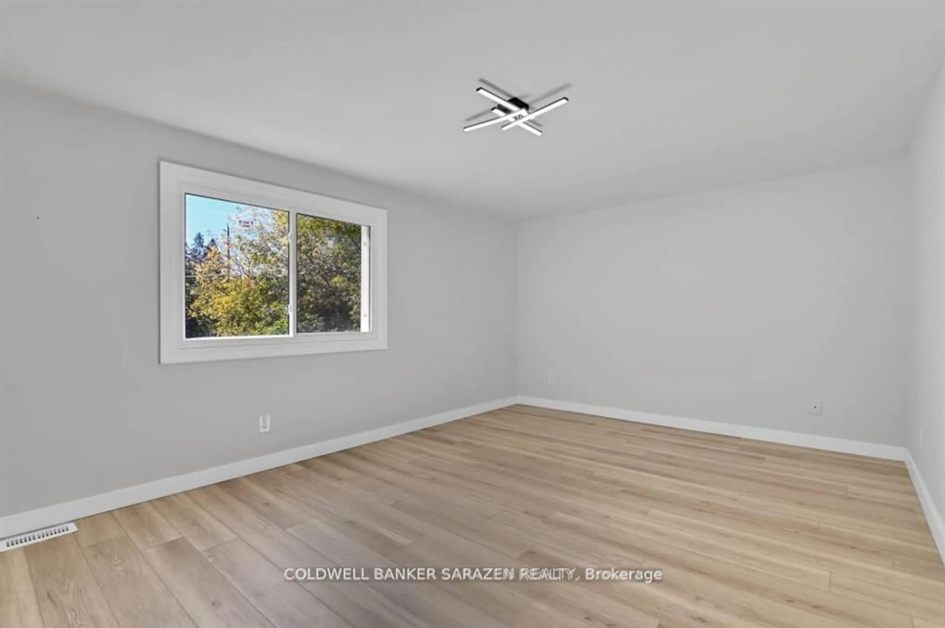 A pic of a room for 54 Greenboro Cres, Ottawa Ontario K1T 1W5