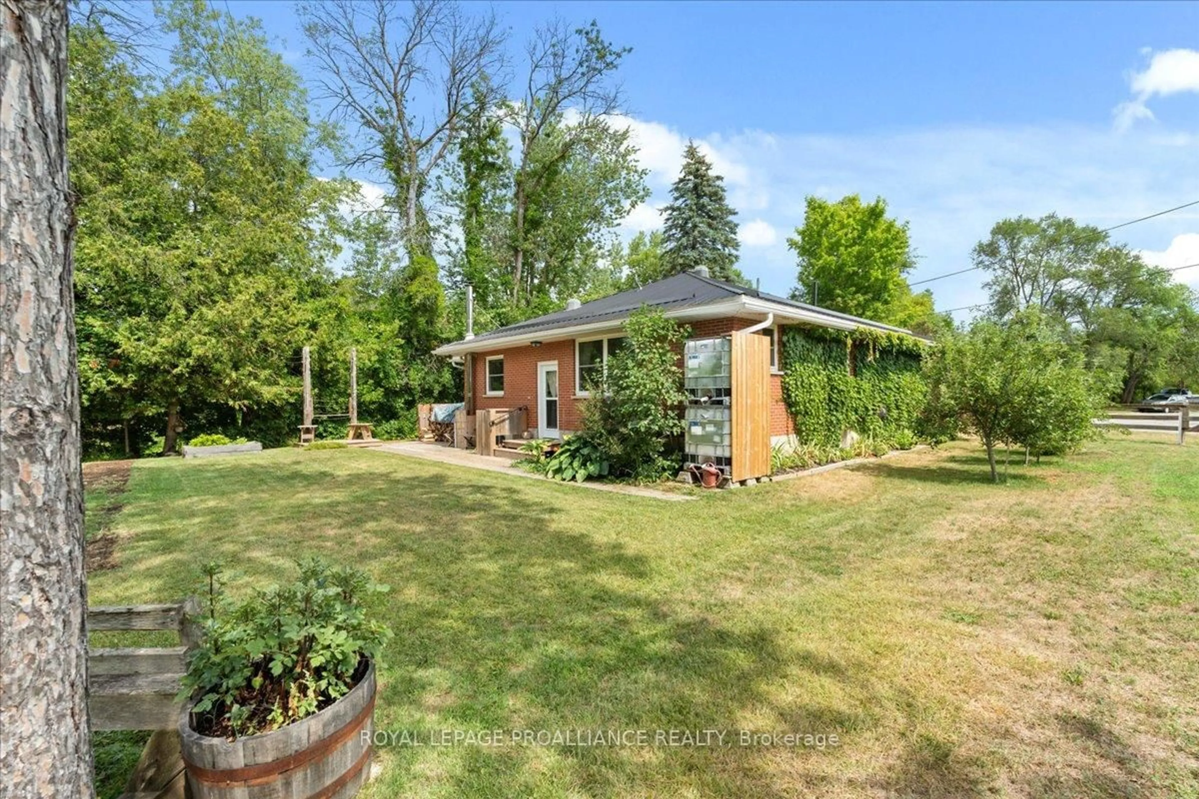 Unknown for 122 Spring St, Tweed Ontario K0K 3J0