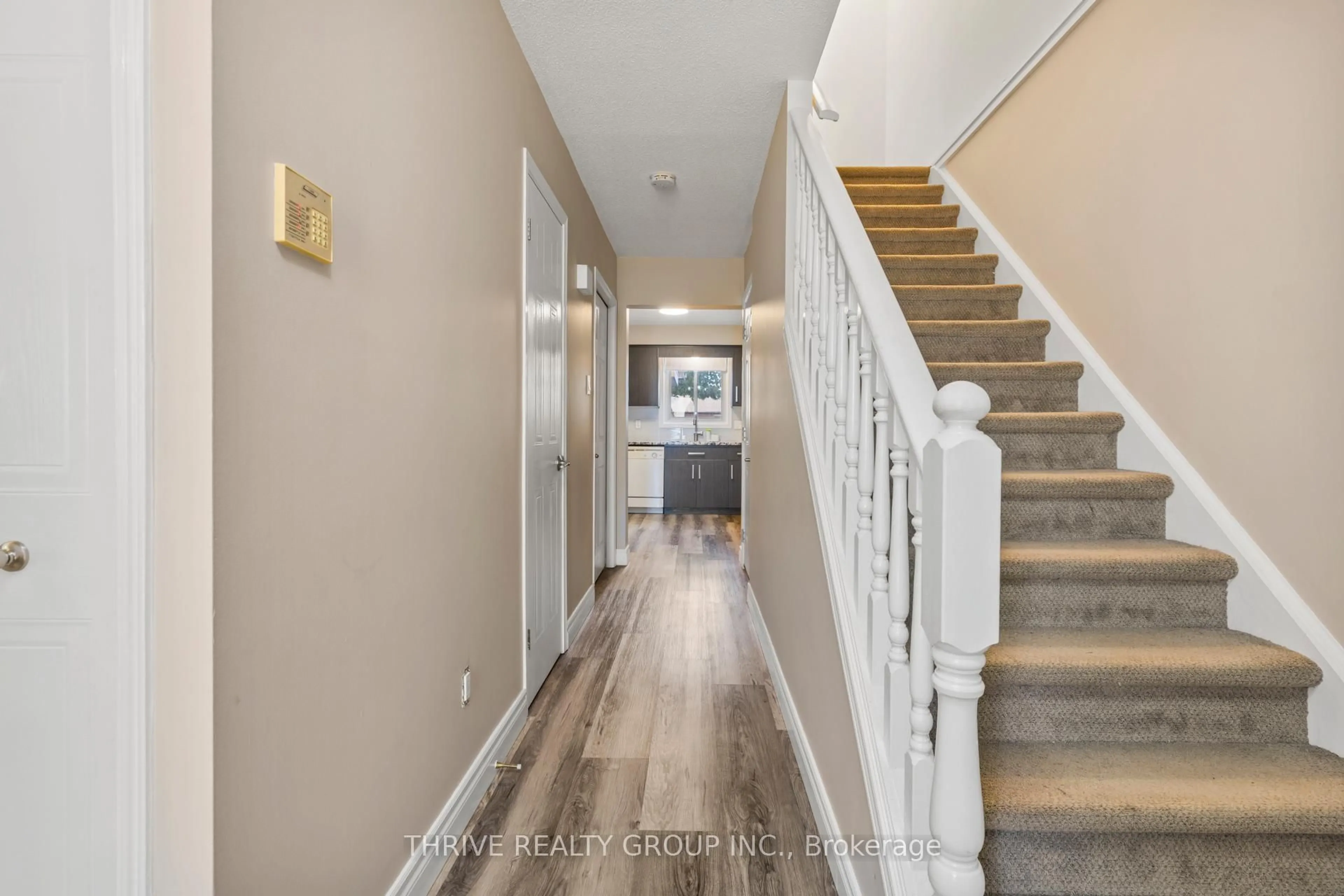 Indoor entryway for 74 Erica Cres, London South Ontario N6E 3P5