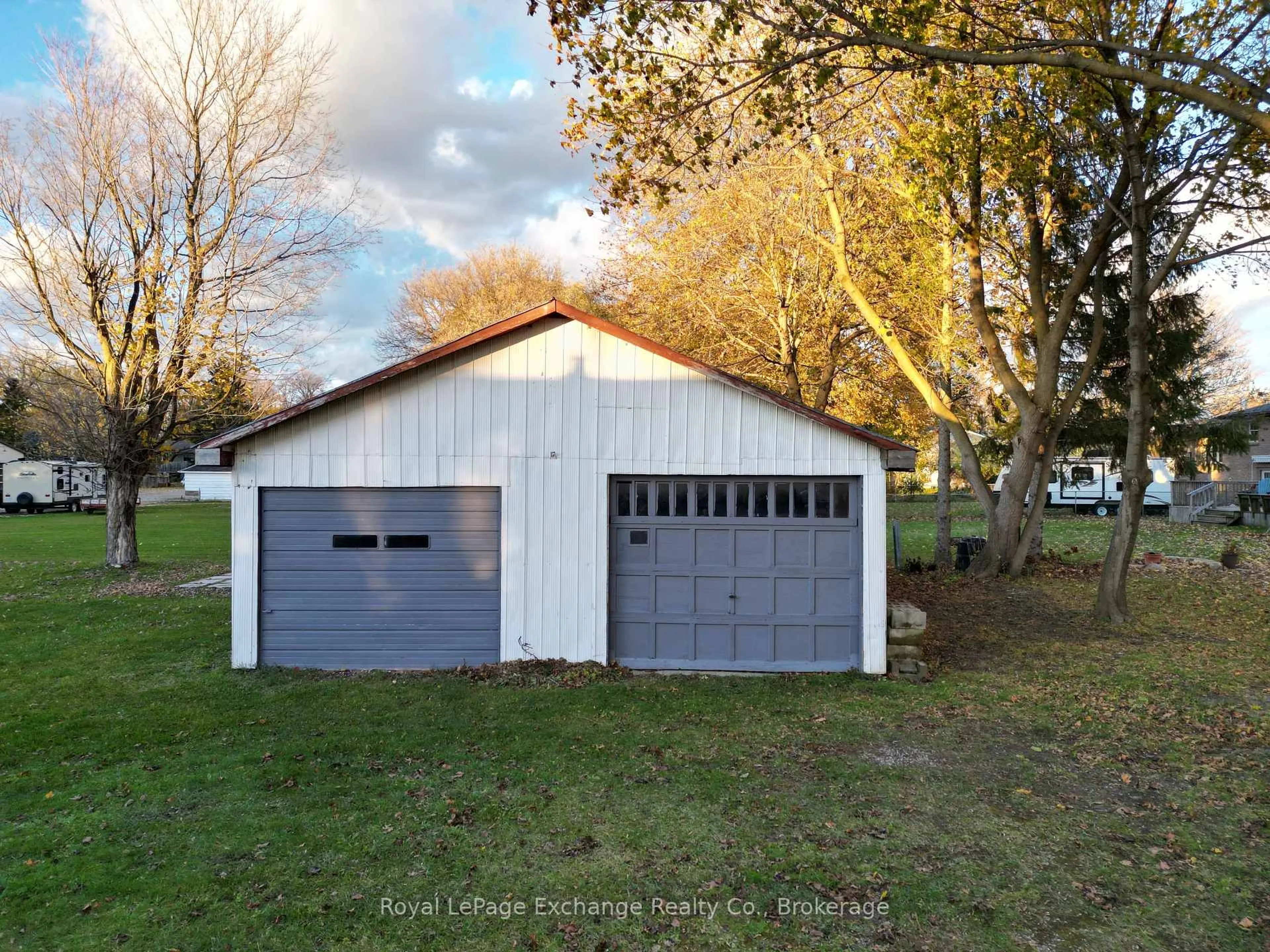Shed for 19 Park St, Huron-Kinloss Ontario N0G 2R0