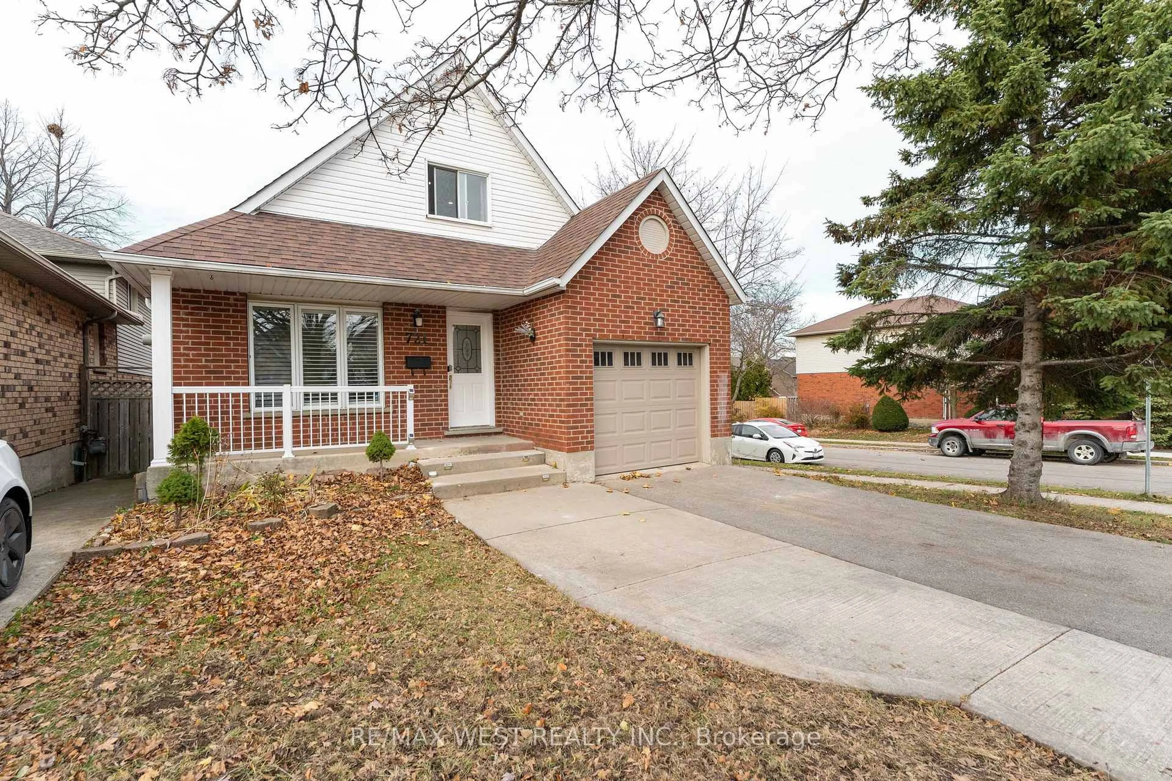 Home with brick exterior material, street for 721 Acadia Dr, Hamilton Ontario L8W 3V2