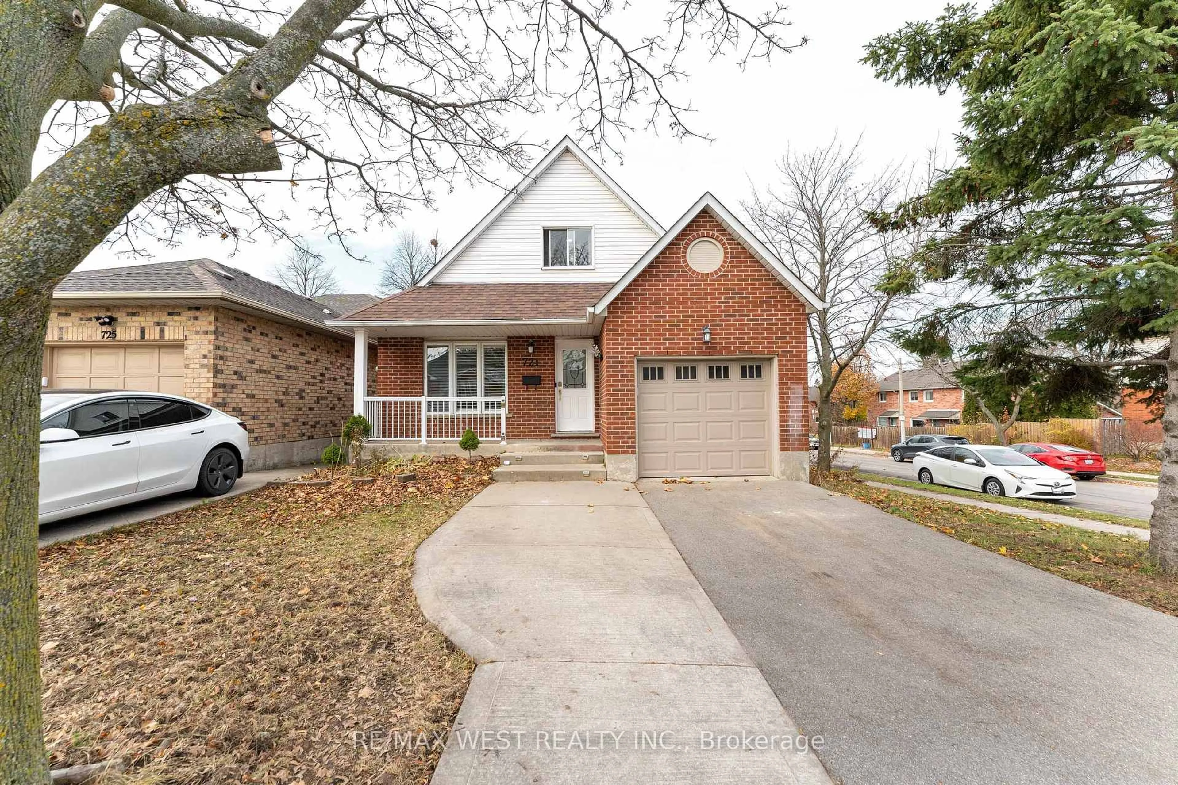 Home with brick exterior material, street for 721 Acadia Dr, Hamilton Ontario L8W 3V2