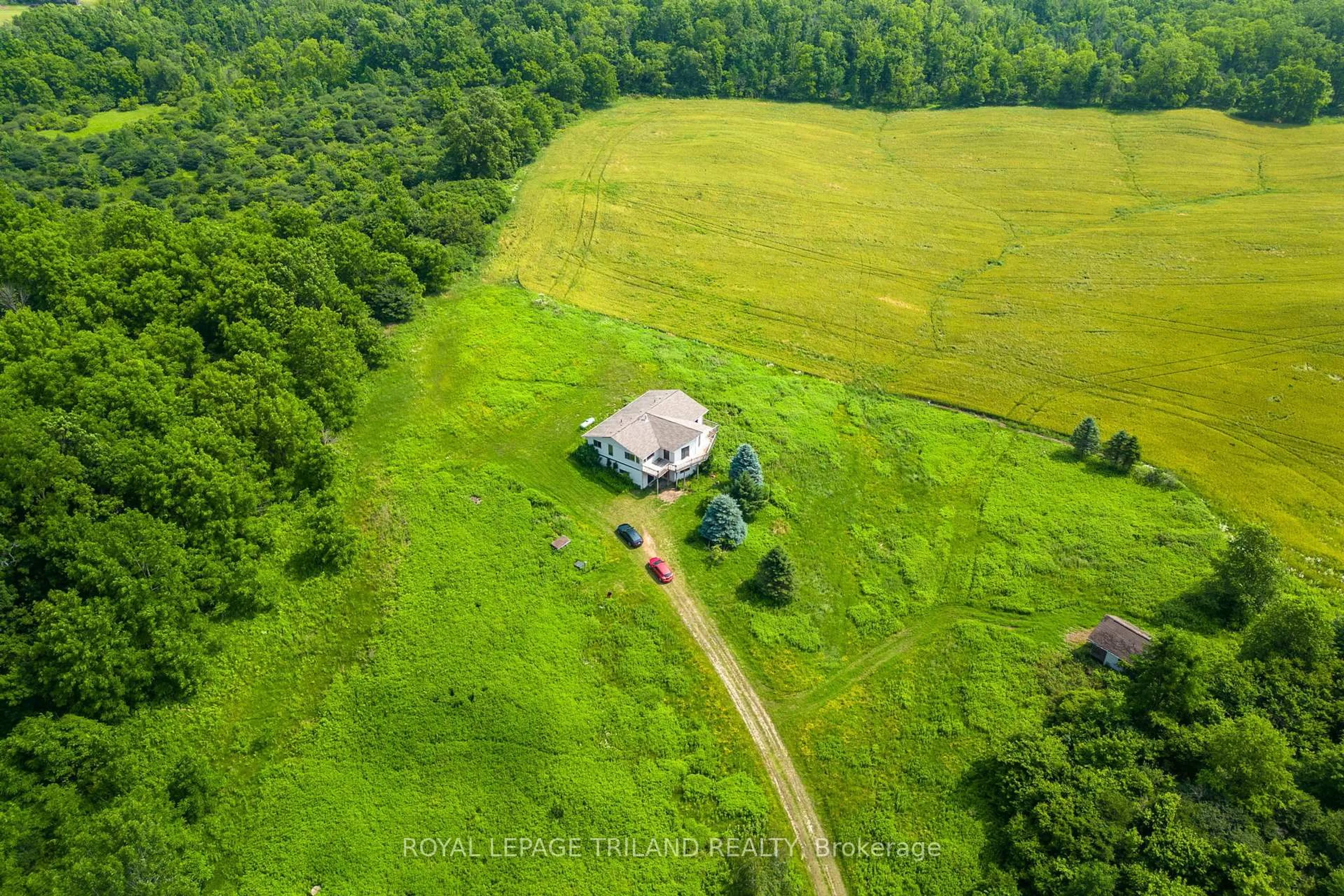 A pic from outside/outdoor area/front of a property/back of a property/a pic from drone, unknown for 25090 Dundonald Rd, Southwest Middlesex Ontario N0N 1A0