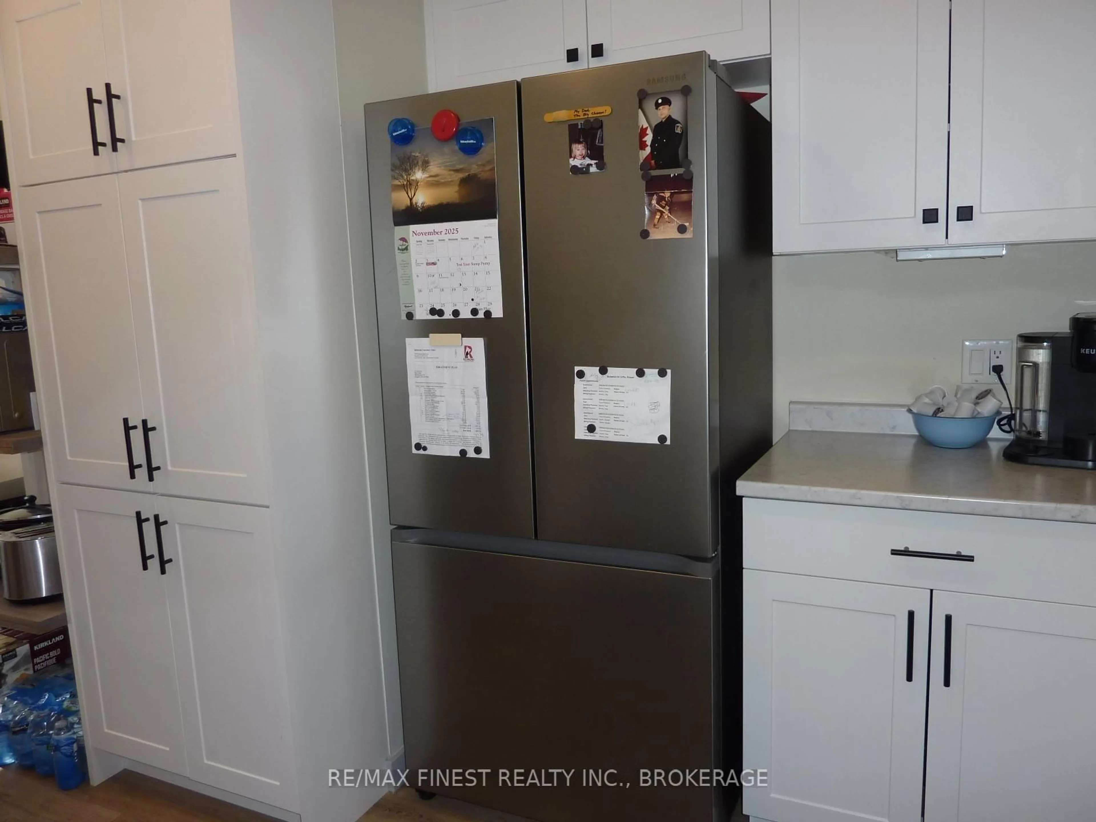 Standard kitchen, unknown for 490 Grandtrunk Ave, Kingston Ontario K7M 8P6