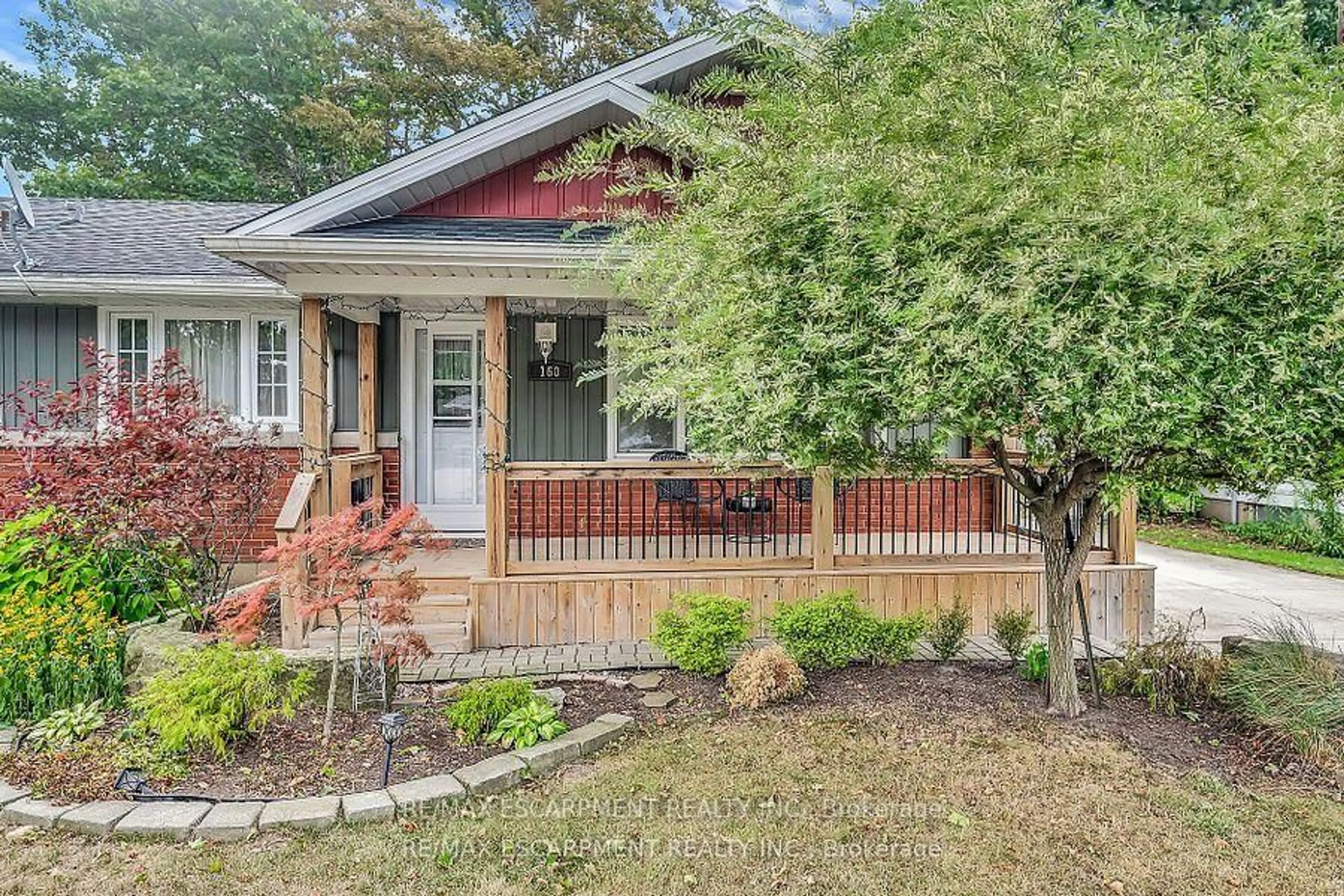 Home with brick exterior material, street for 160 Elizabeth Cres, Haldimand Ontario N1A 2P1