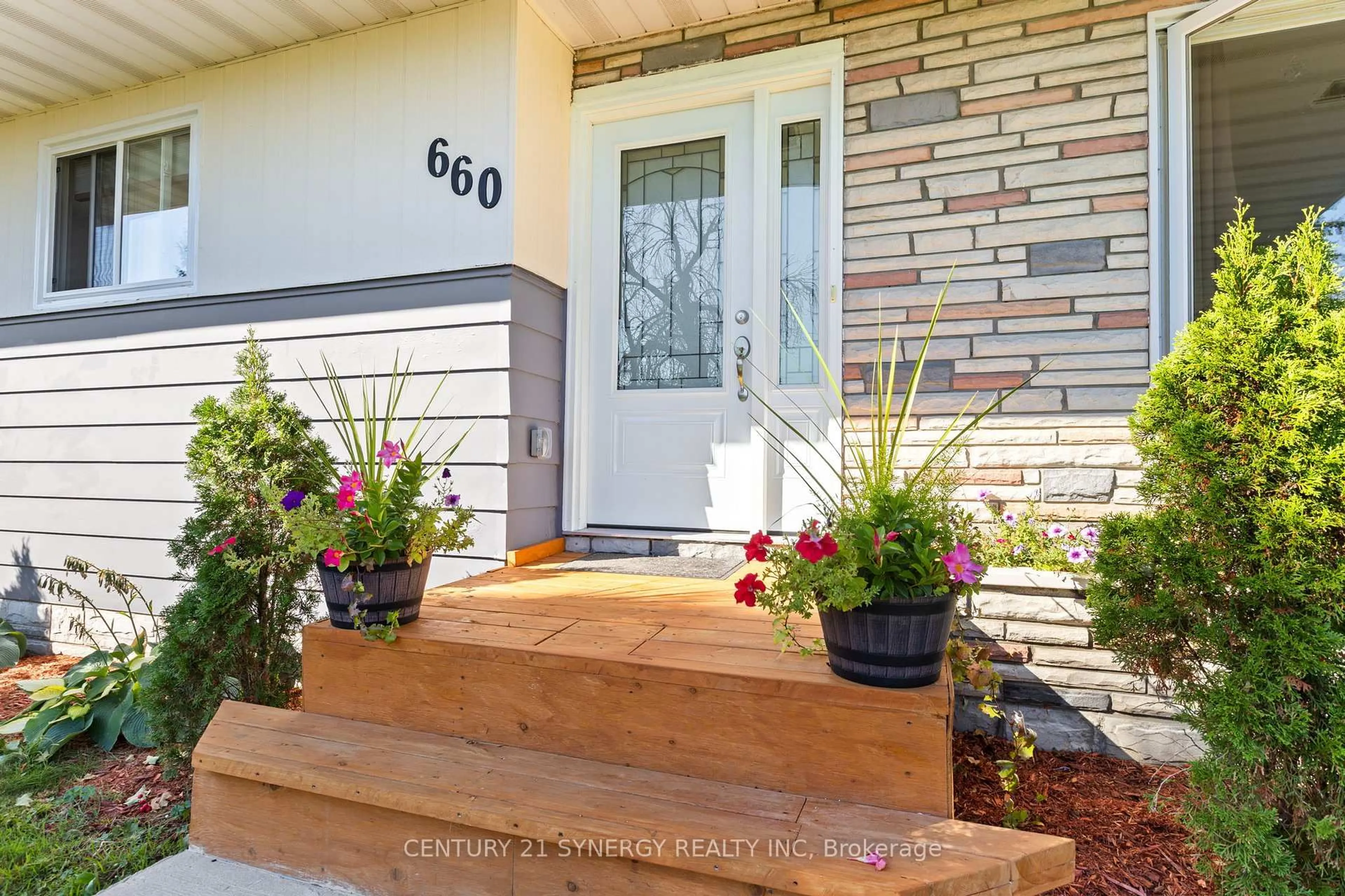 Indoor entryway for 660 County 29 Rd, Elizabethtown-Kitley Ontario K0G 1G0