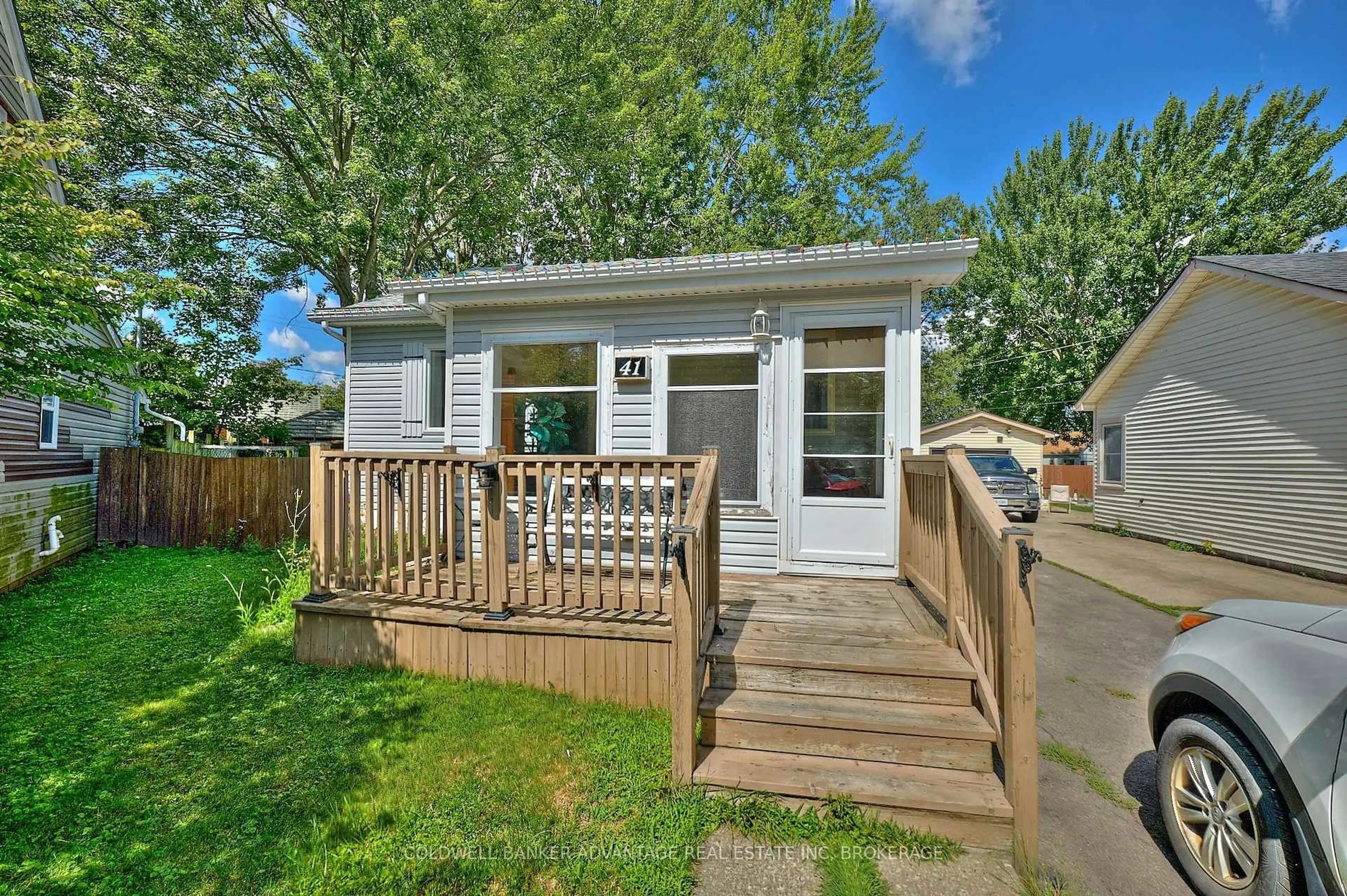 Unknown for 41 Dunkirk Crt, Welland Ontario L3B 4W1