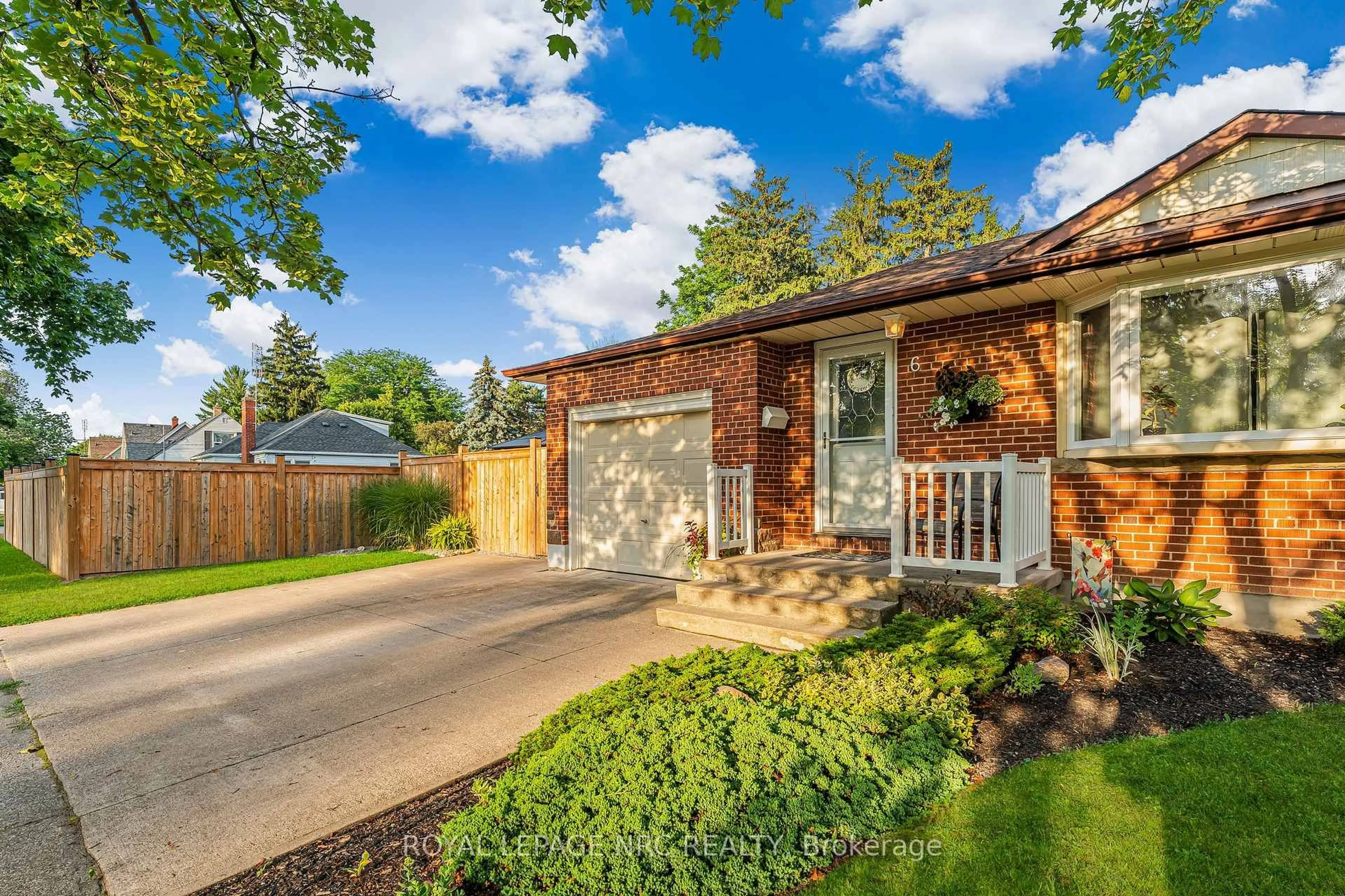 Home with brick exterior material, street for 6 Maplewood Dr, St. Catharines Ontario L2M 3P1