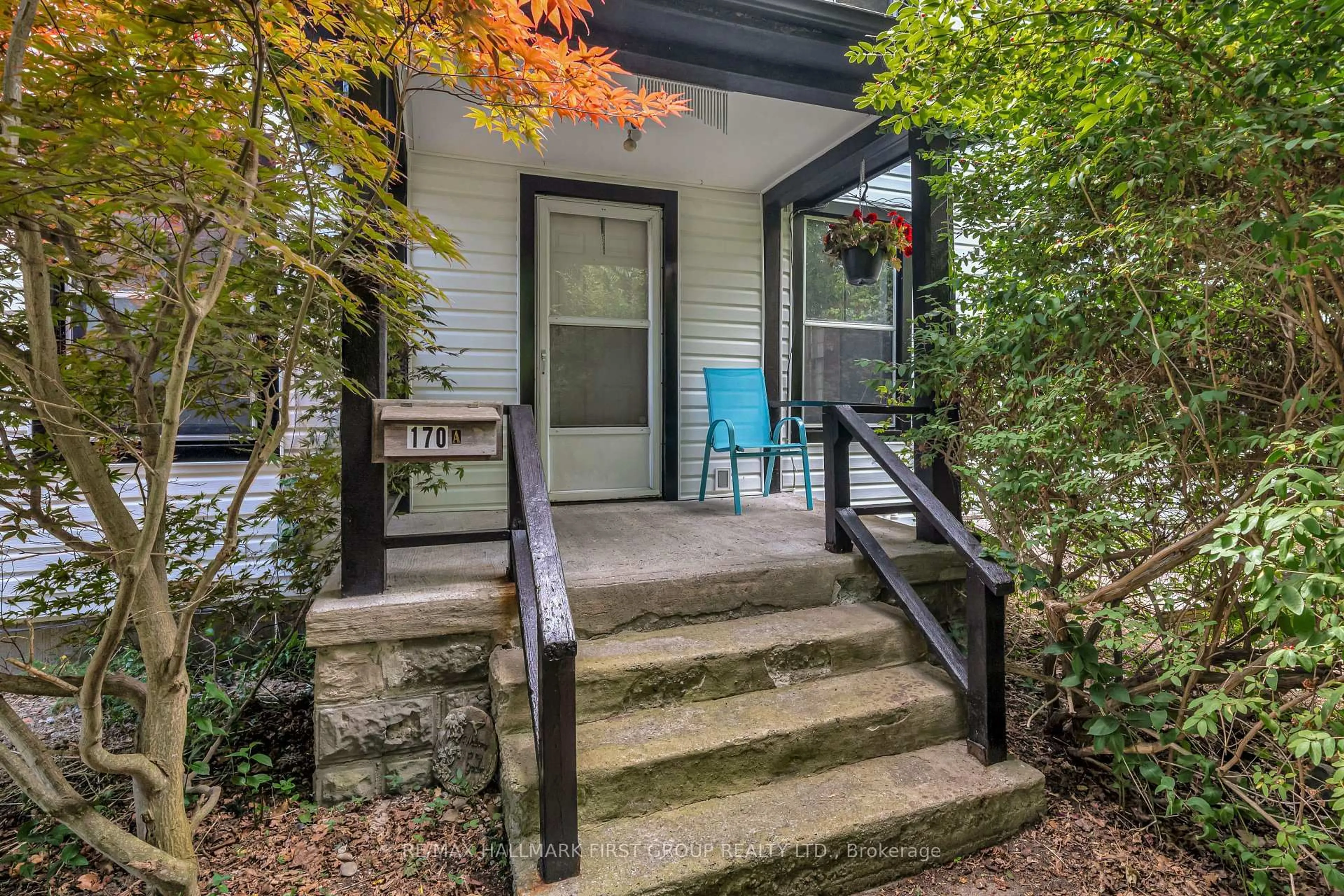 Unknown for 170-172 Blake St, Cobourg Ontario K9A 2K5