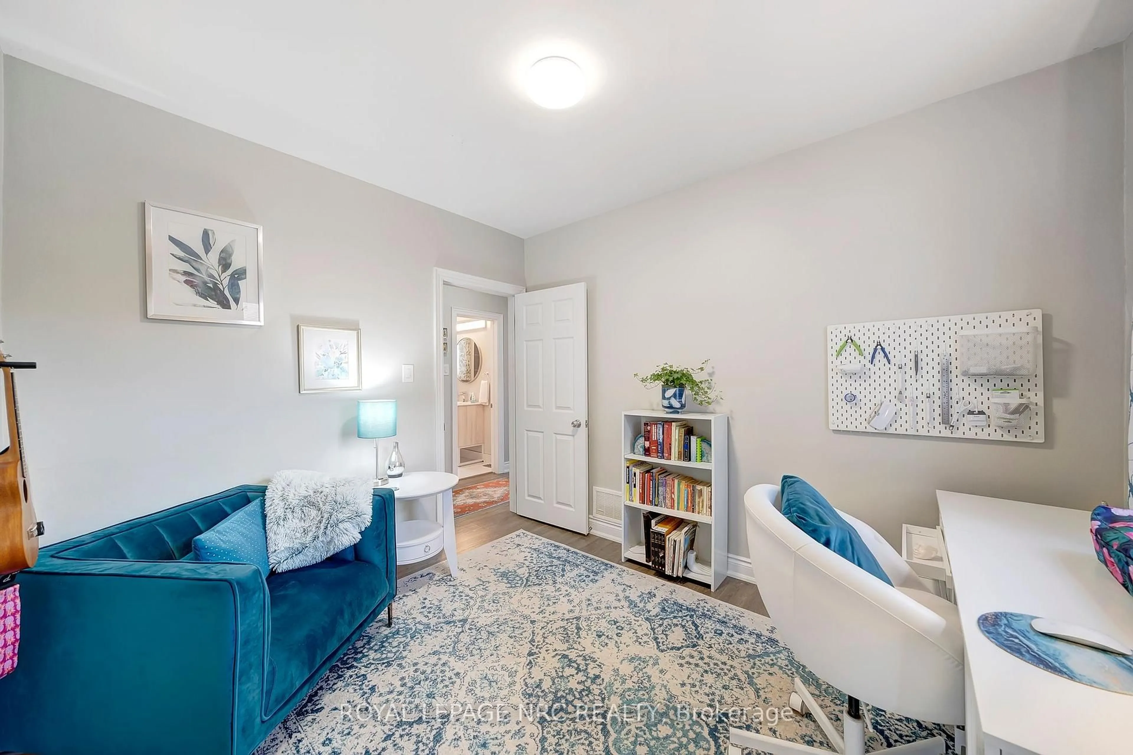 A pic of a room for 260 Sanatorium Rd, Hamilton Ontario L9C 1Z9