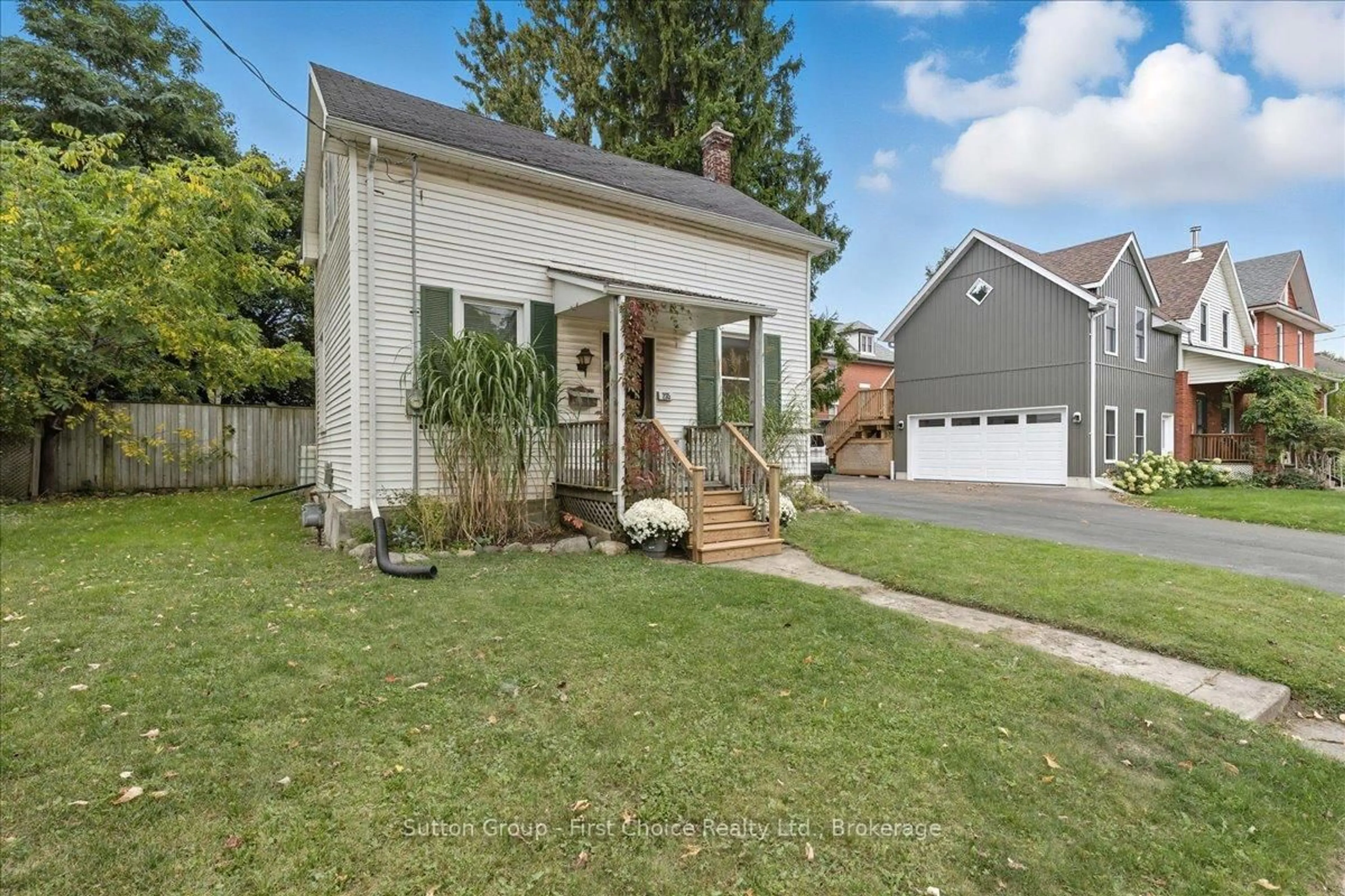 Unknown for 235 Wellington St, Stratford Ontario N5A 2L7