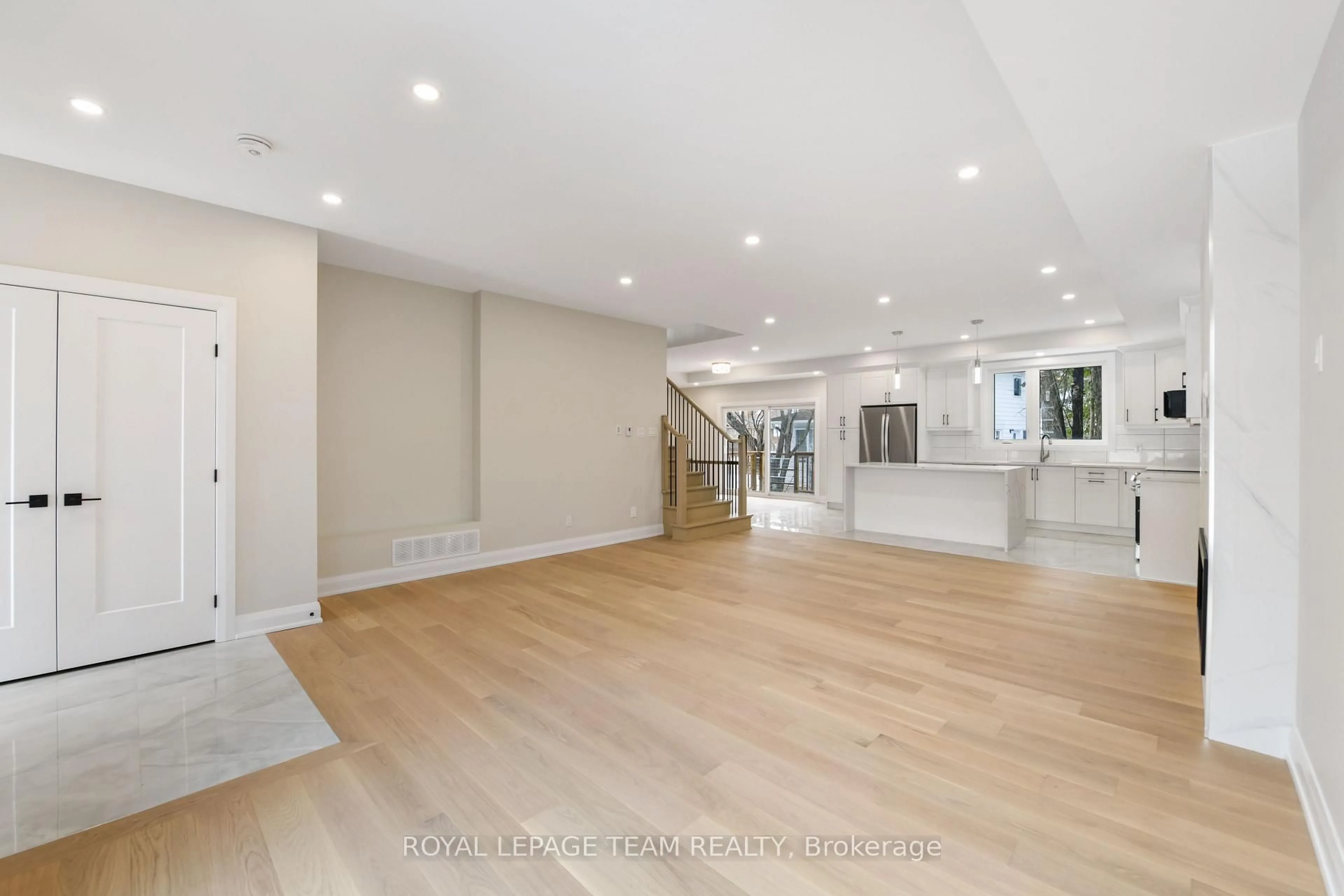 Unknown for 845 Melfa Cres, Ottawa Ontario K2C 0P5