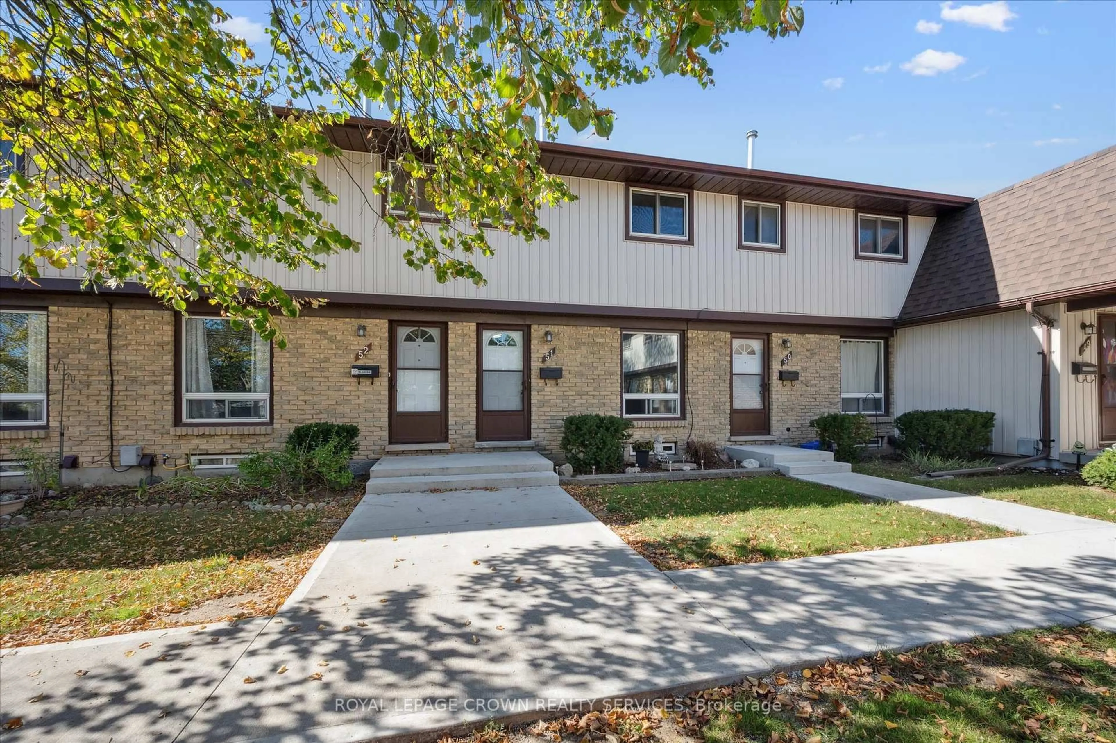 Home with vinyl exterior material, street for 210 Glamis Rd #51, Cambridge Ontario N1R 6L3