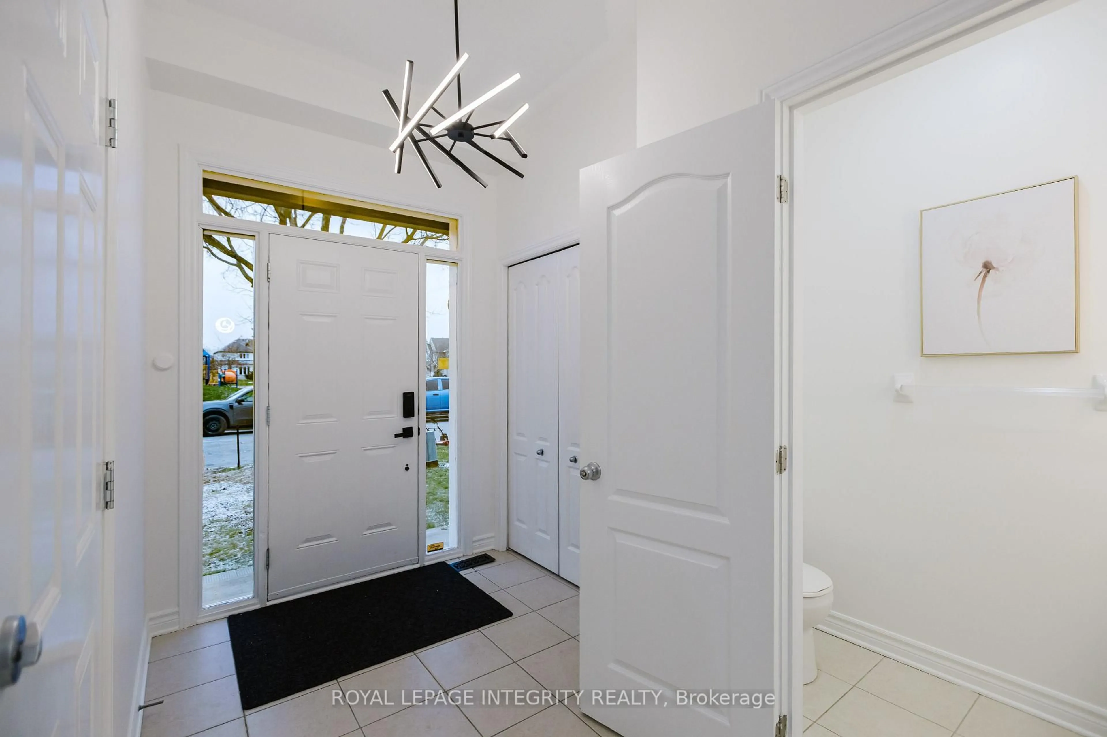 Indoor entryway for 361 Widgeon Way, Ottawa Ontario K1T 0E9