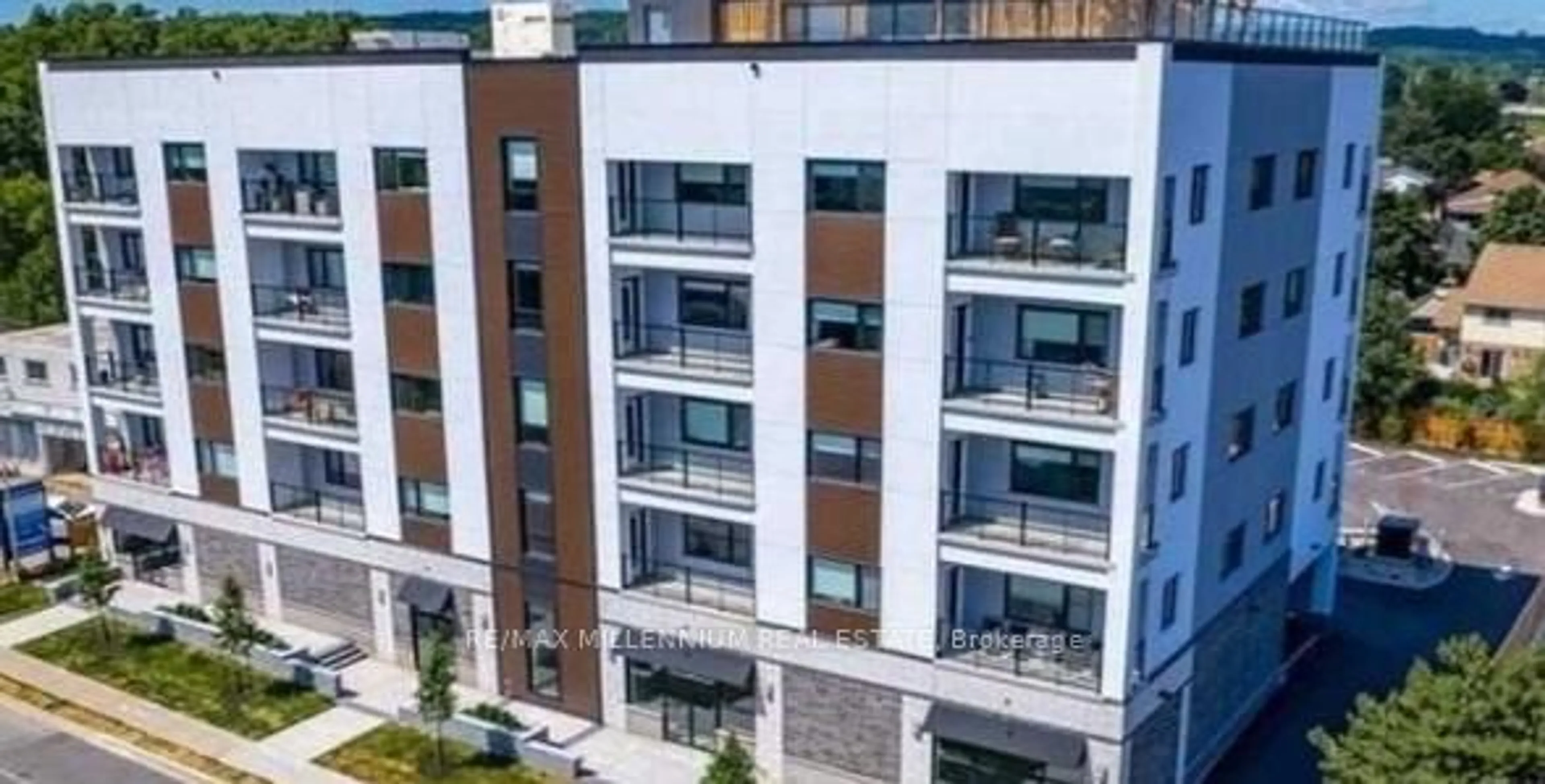 A pic from outside/outdoor area/front of a property/back of a property/a pic from drone, building for 4514 Ontario St #405, Lincoln Ontario L3J 2J4