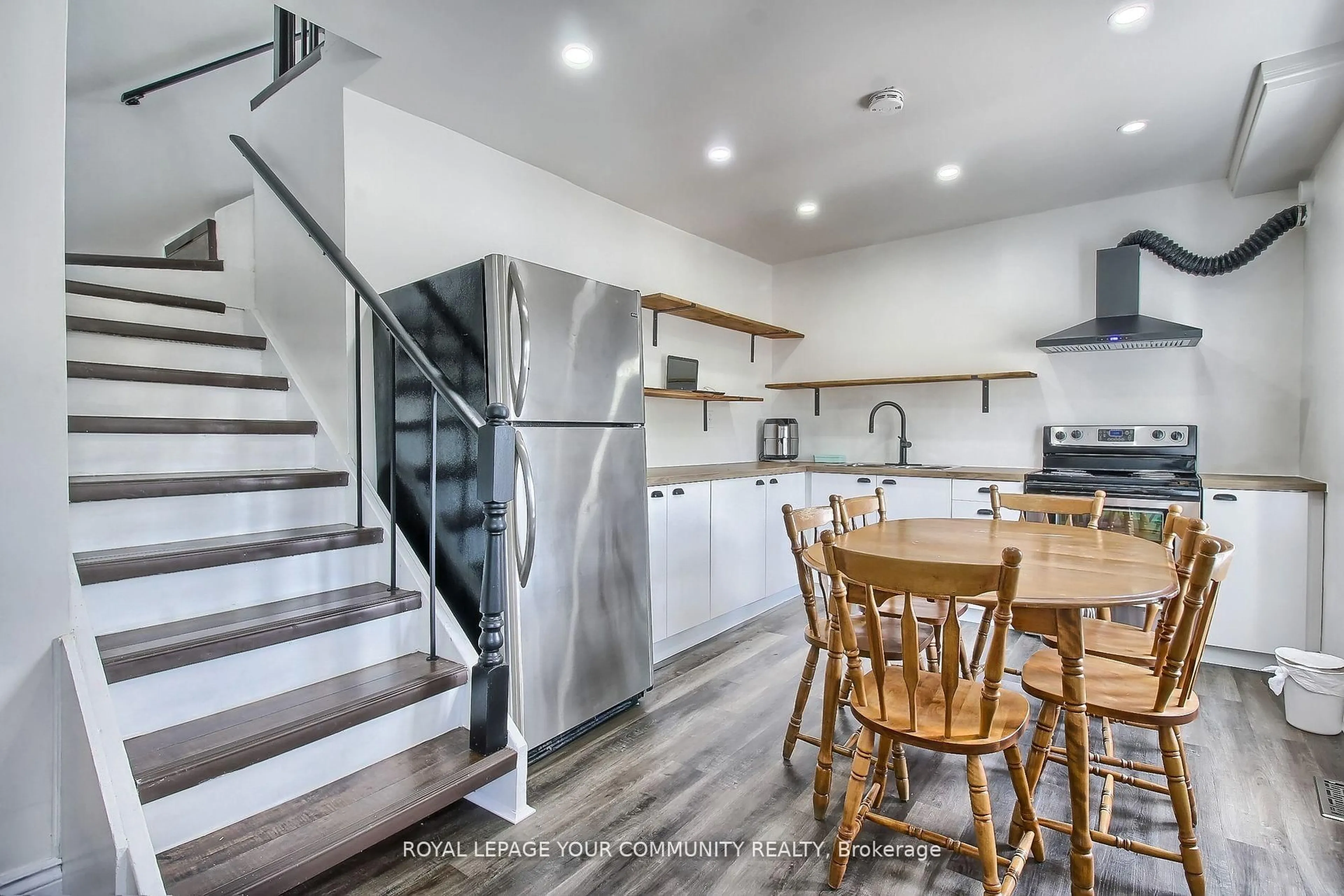 Open concept kitchen, unknown for 457 Kenilworth Ave, Hamilton Ontario L8H 4T5