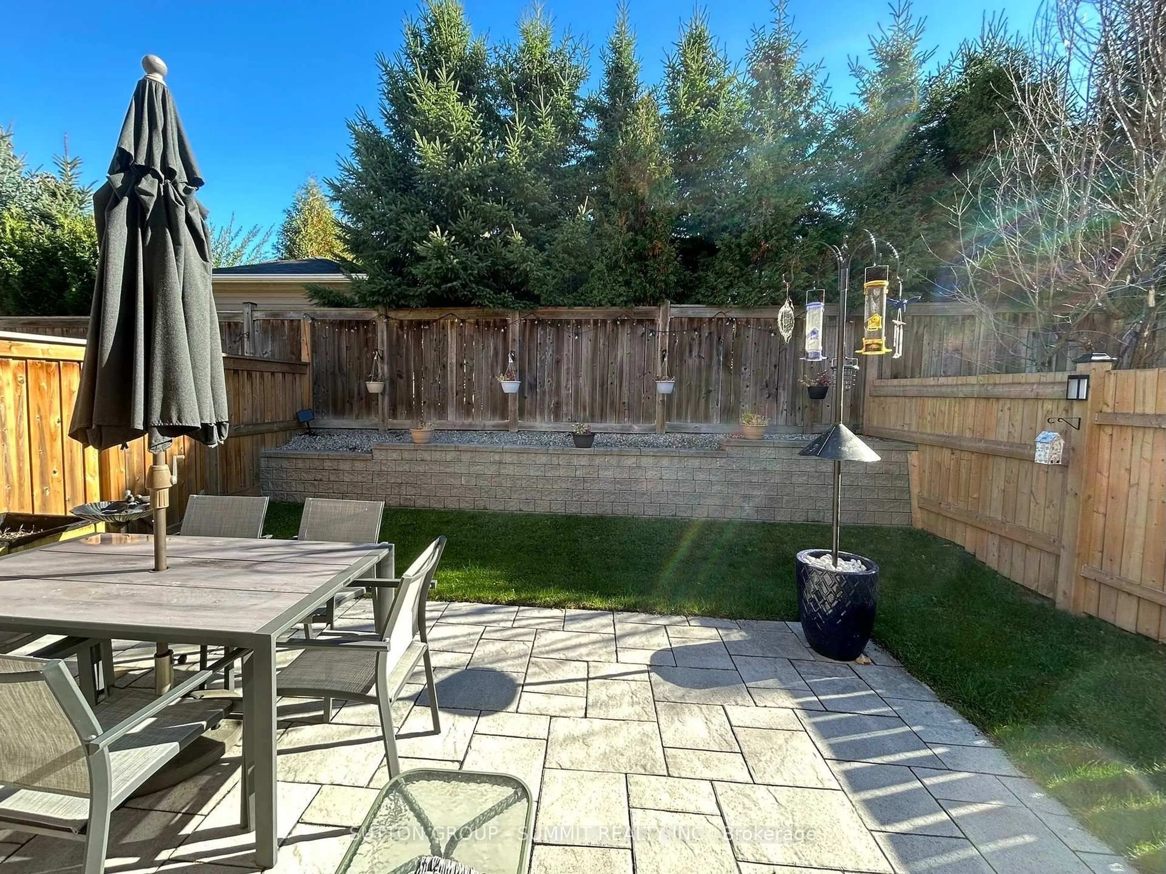 Patio, street for 90 Raymond Rd #23, Hamilton Ontario L9K 0J6