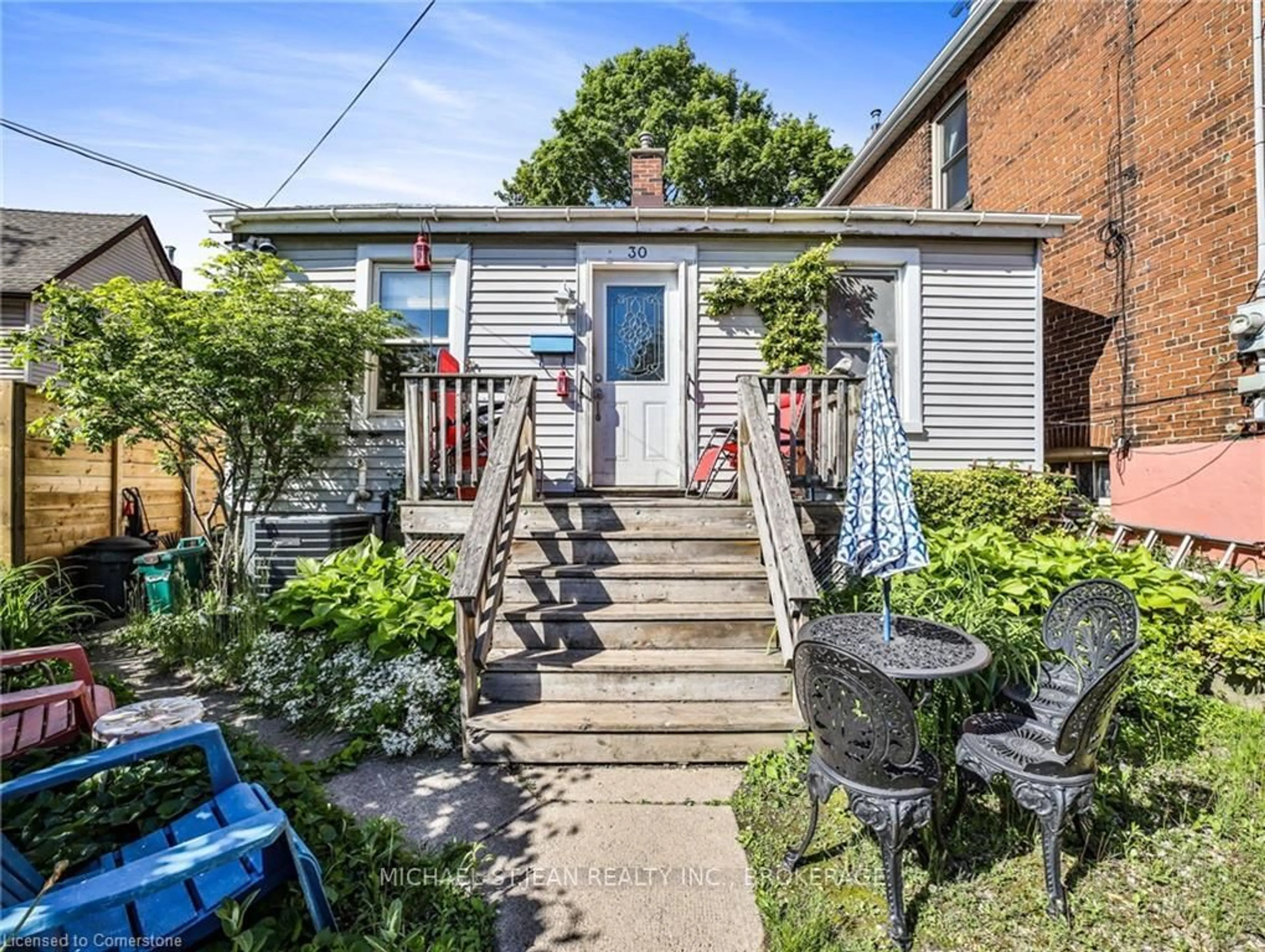 Patio, street for 30 Lochearne St, Hamilton Ontario L8R 1V8