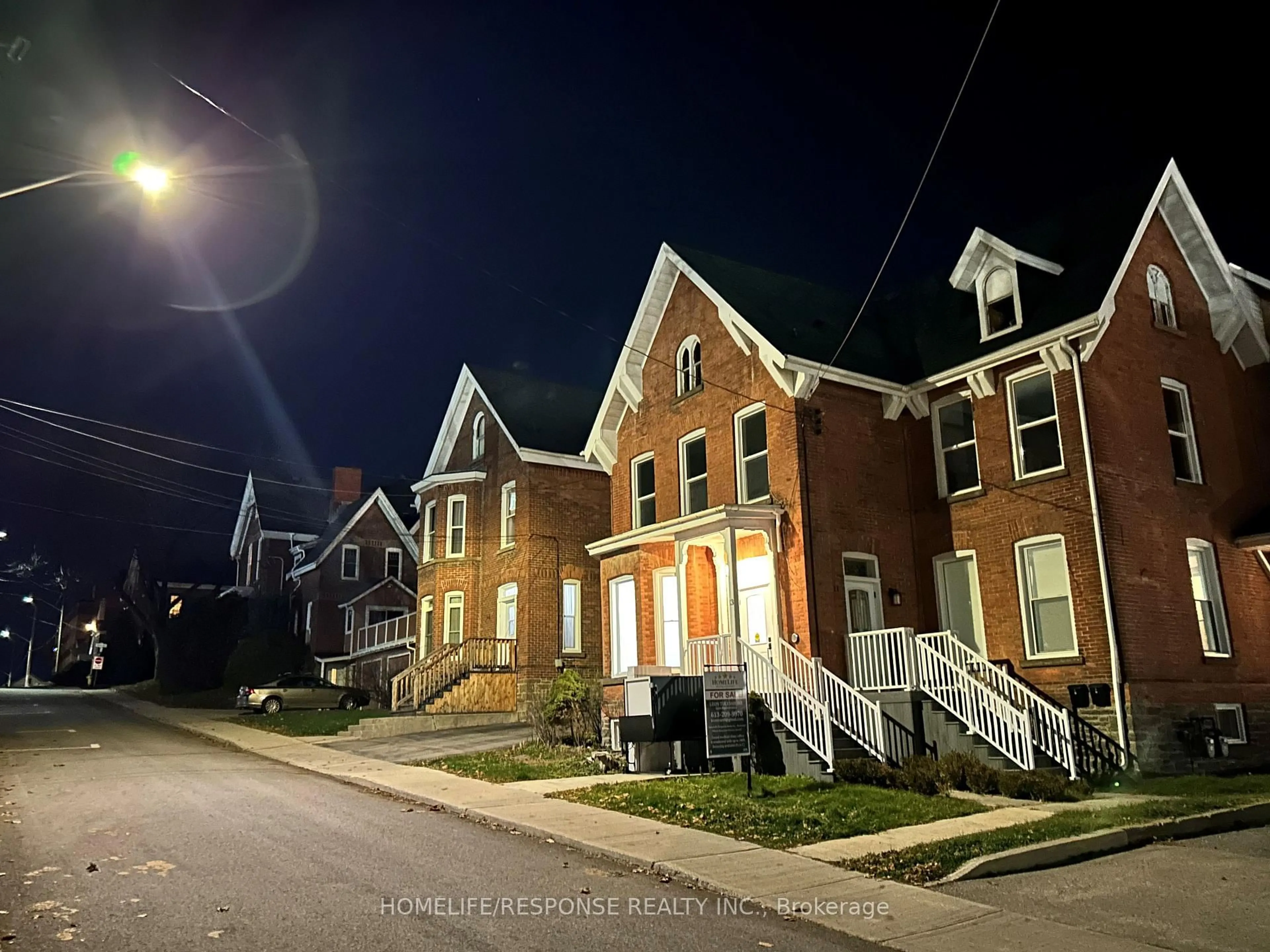 Unknown for 13 Garden St #11-13, Brockville Ontario K6V 2B8