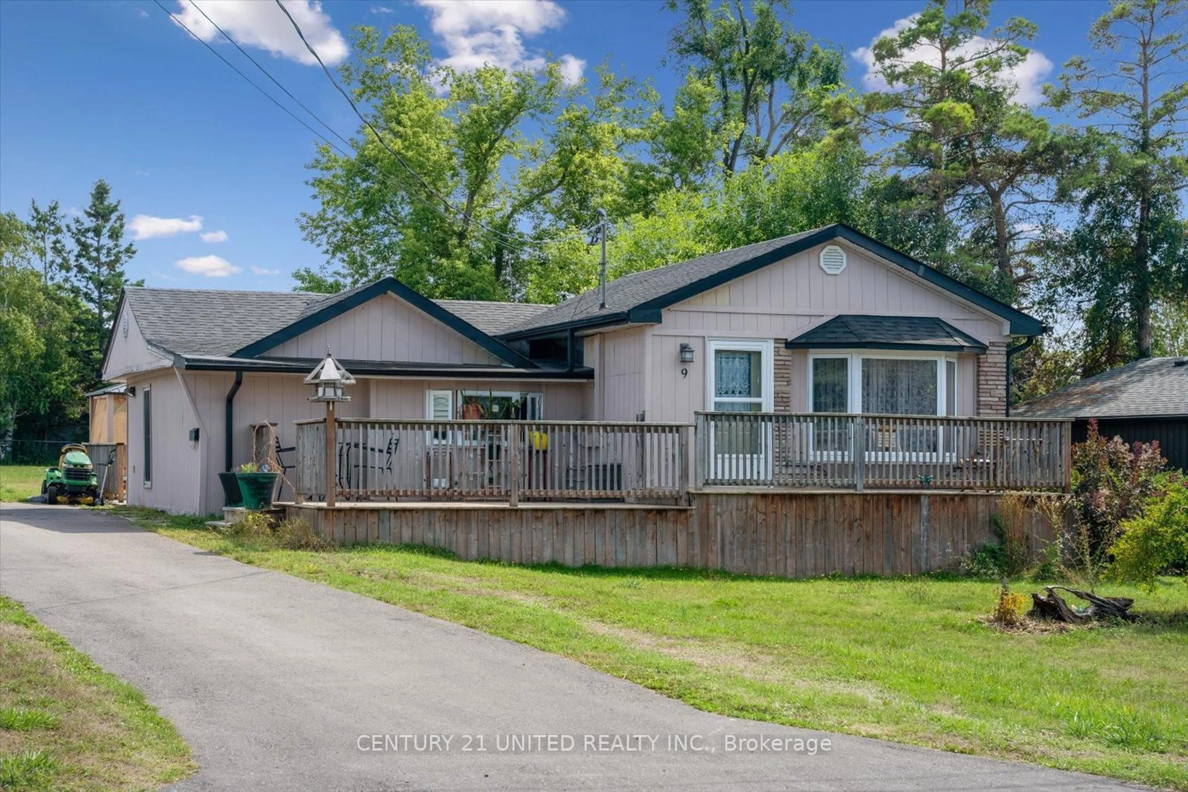 A pic from outside/outdoor area/front of a property/back of a property/a pic from drone, unknown for 9 Beverly St, Kawartha Lakes Ontario K9V 4Y8