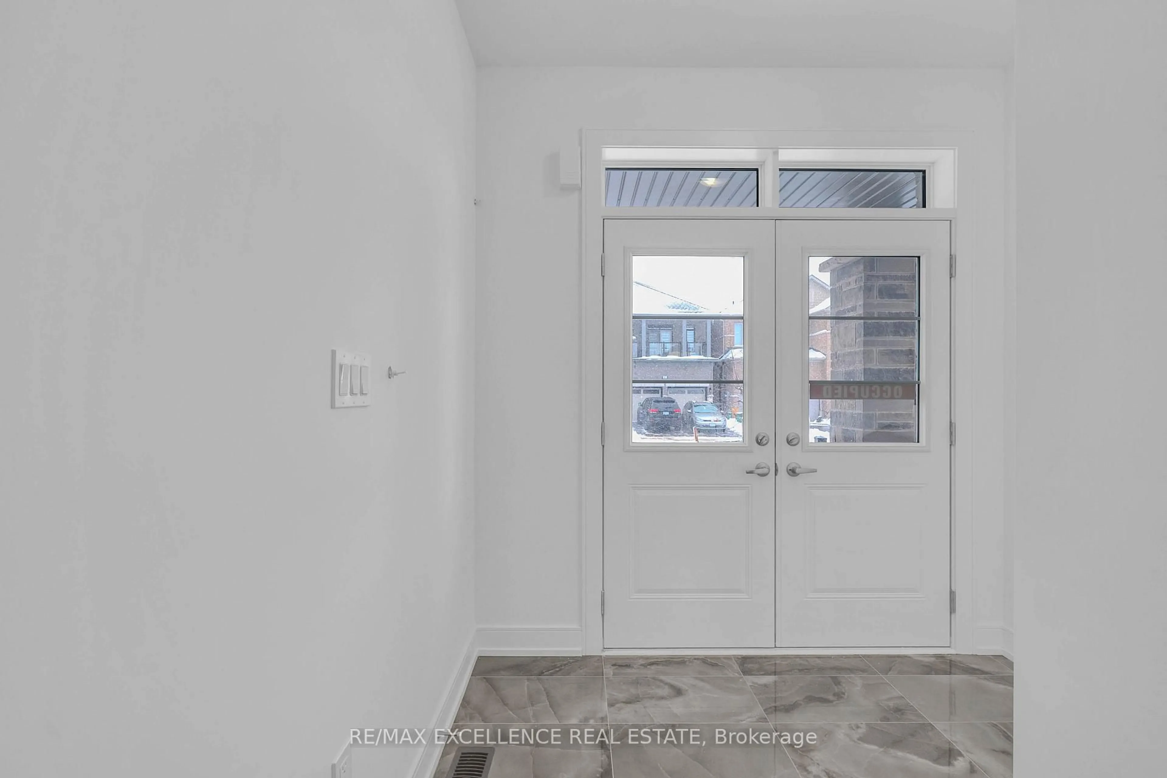 Indoor entryway for 40 Ferguson St, Erin Ontario N0B 1T0