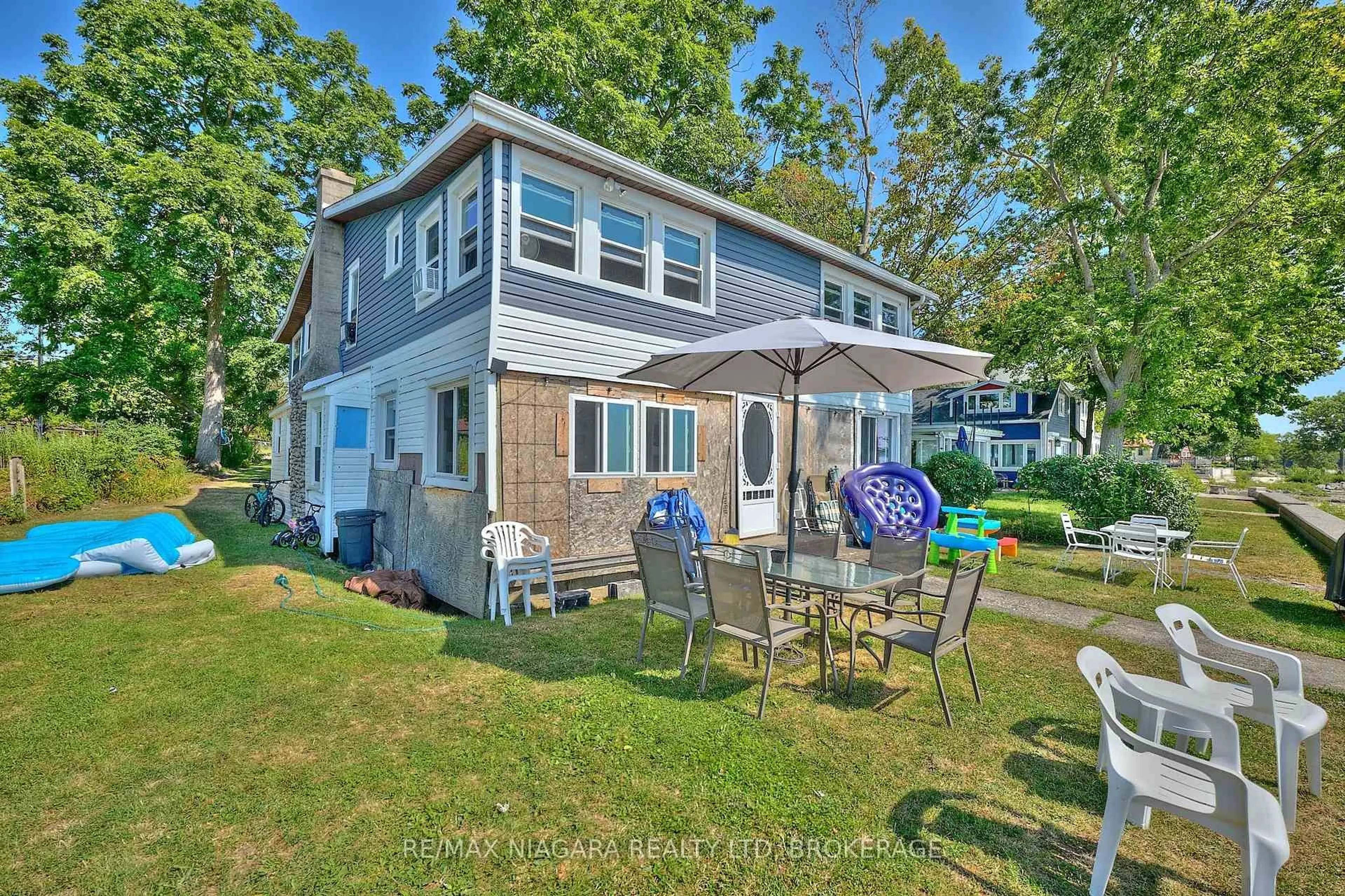 Patio, water/lake/river/ocean view for 3803 Terrace Lane, Fort Erie Ontario L0S 1B0