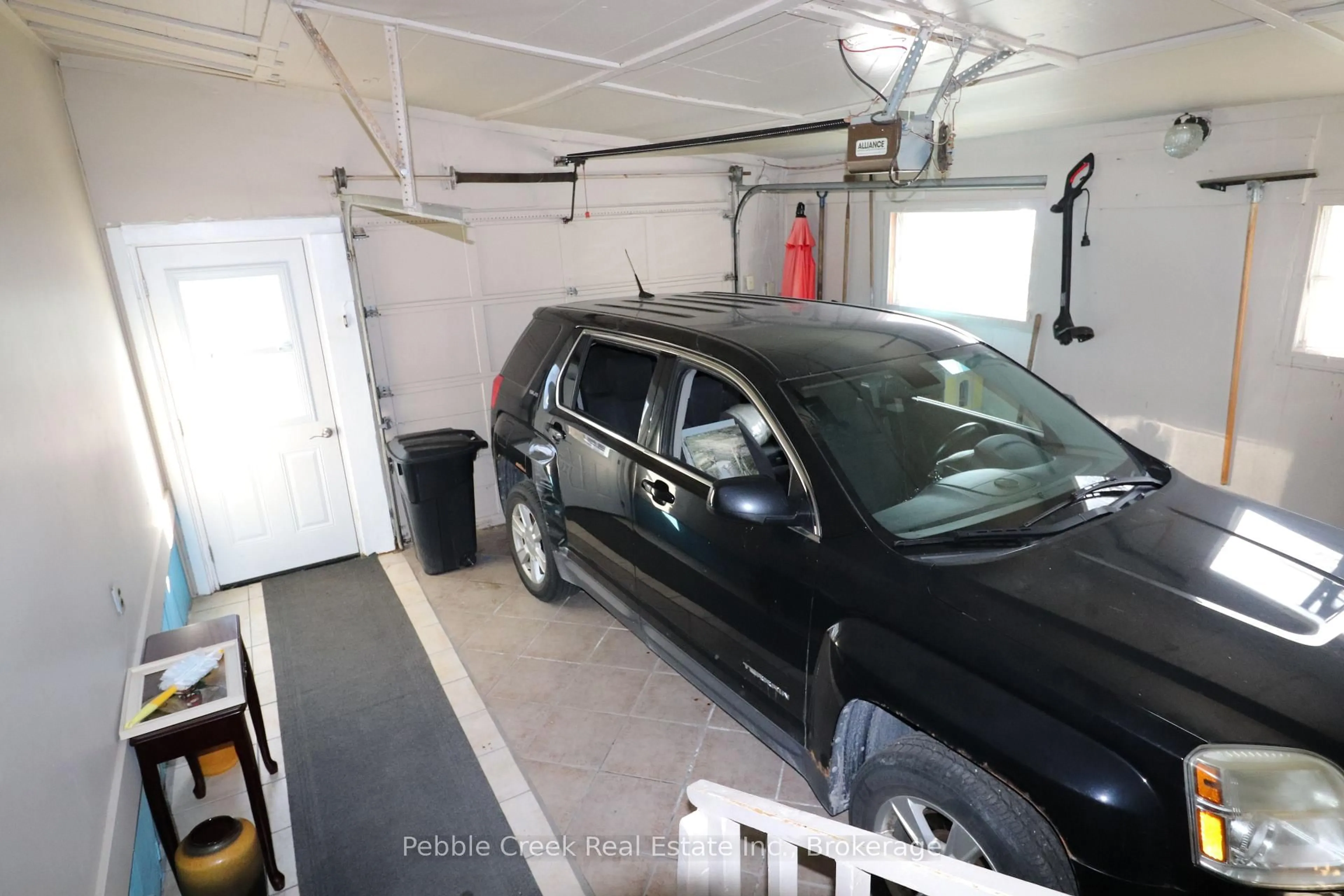 Indoor garage for 28 Sutton Dr, Ashfield-Colborne-Wawanosh Ontario N7A 3Y3