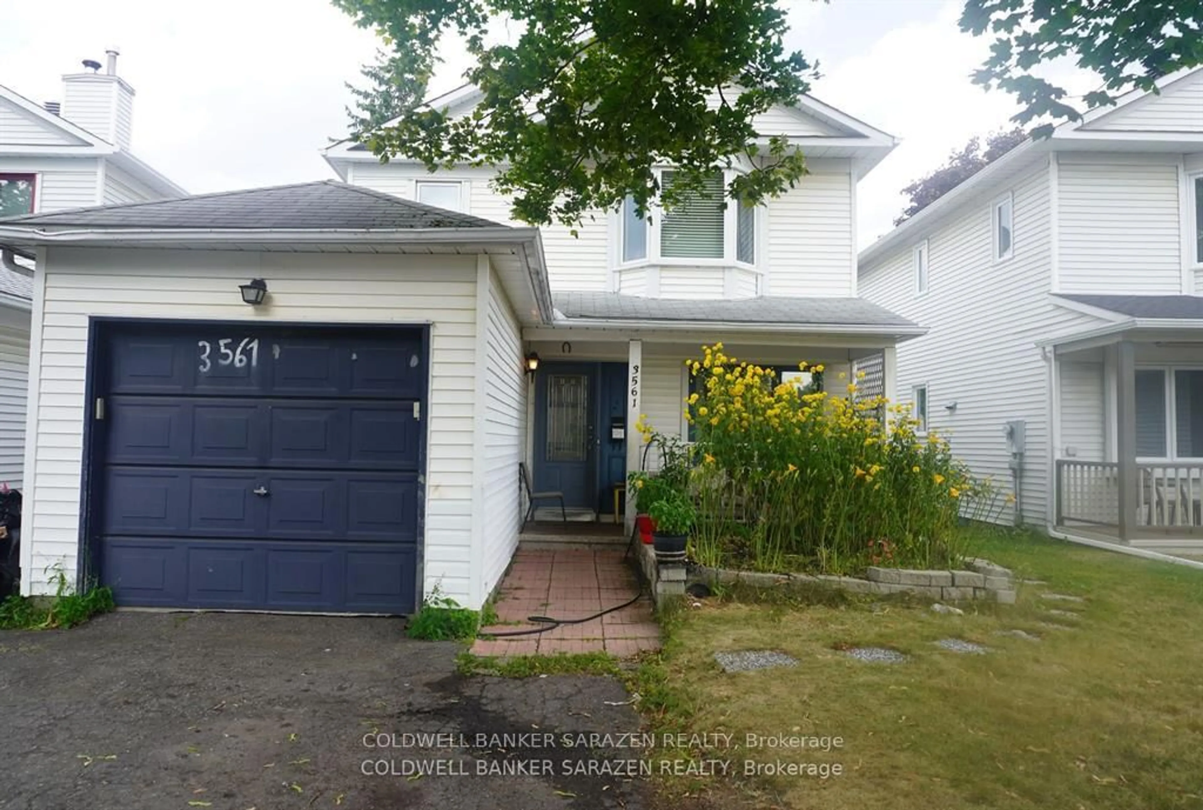 Home with vinyl exterior material, street for 3561 Trappers Rd, Ottawa Ontario K1T 2R1